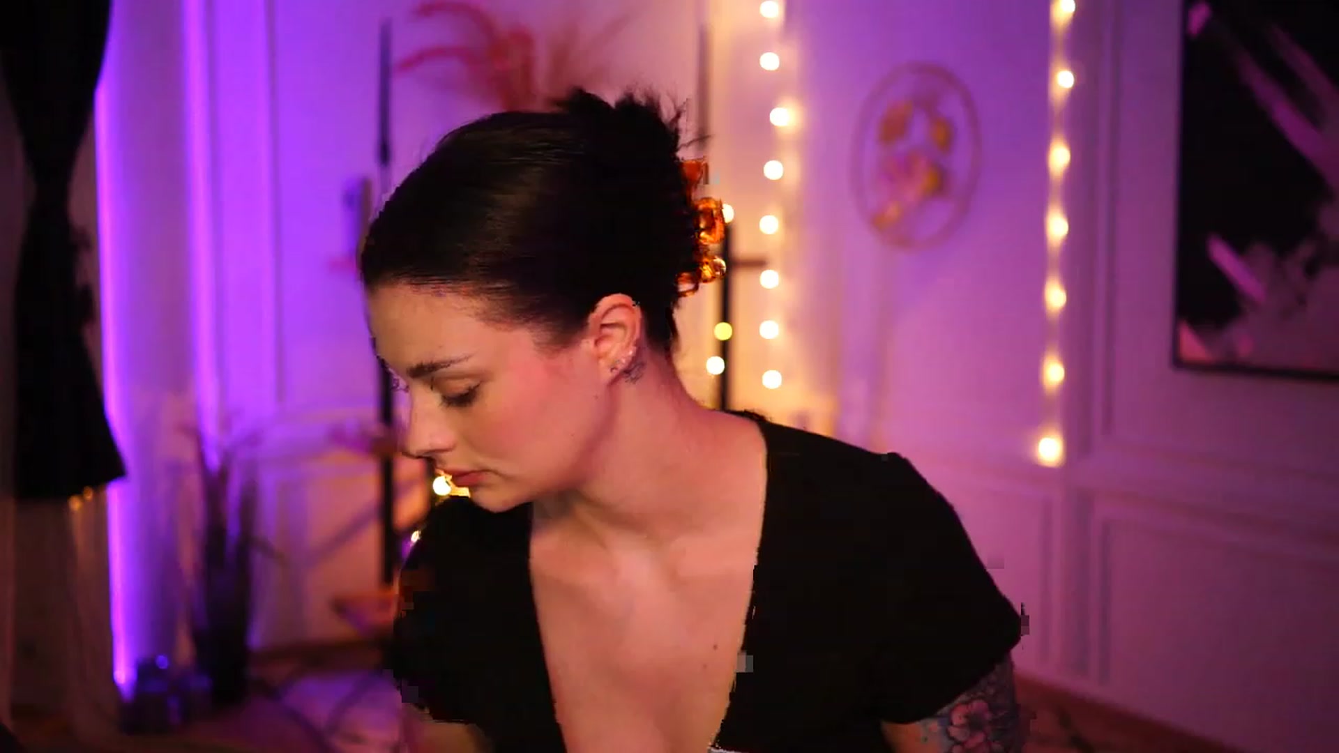 Gallery image thumbnail from lucynutty's myfreecams stream on, 03/07/2023, 19:25 image 1 of 20