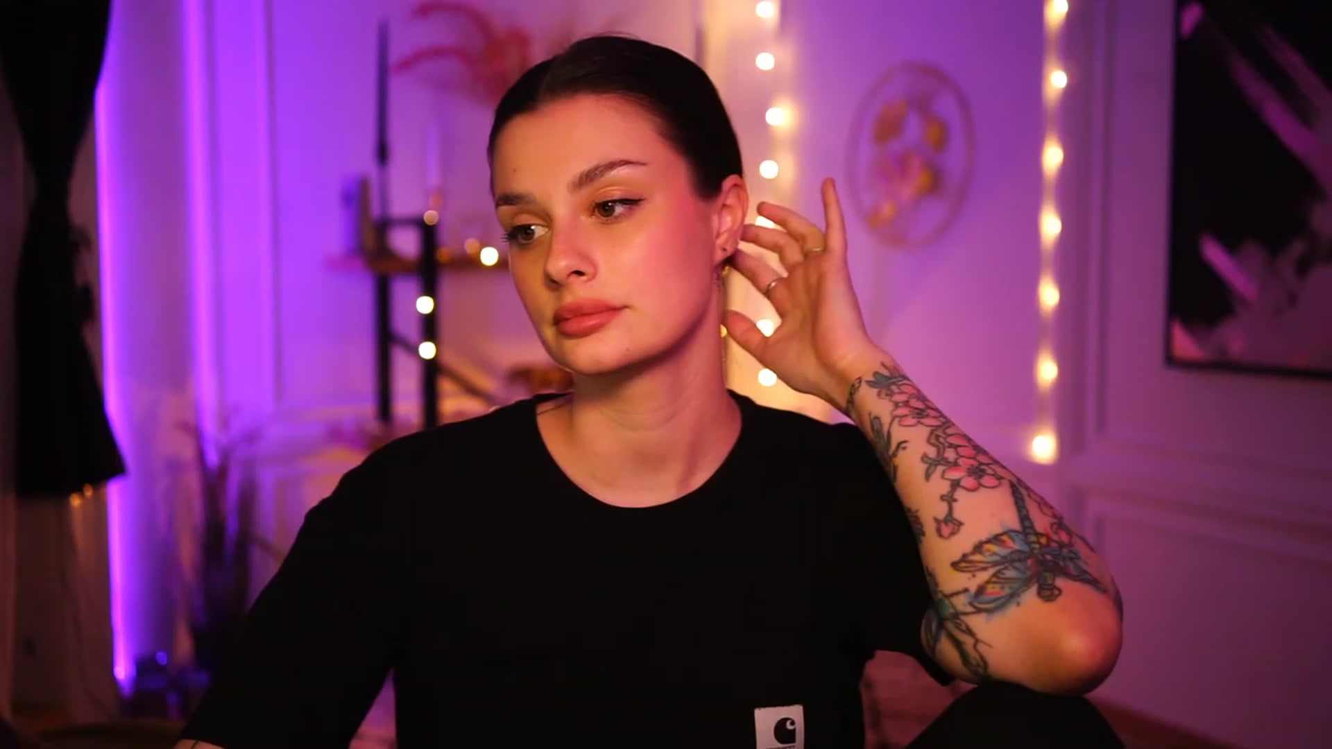 Gallery image thumbnail from lucynutty's myfreecams stream on, 03/07/2023, 20:59 image 17 of 20