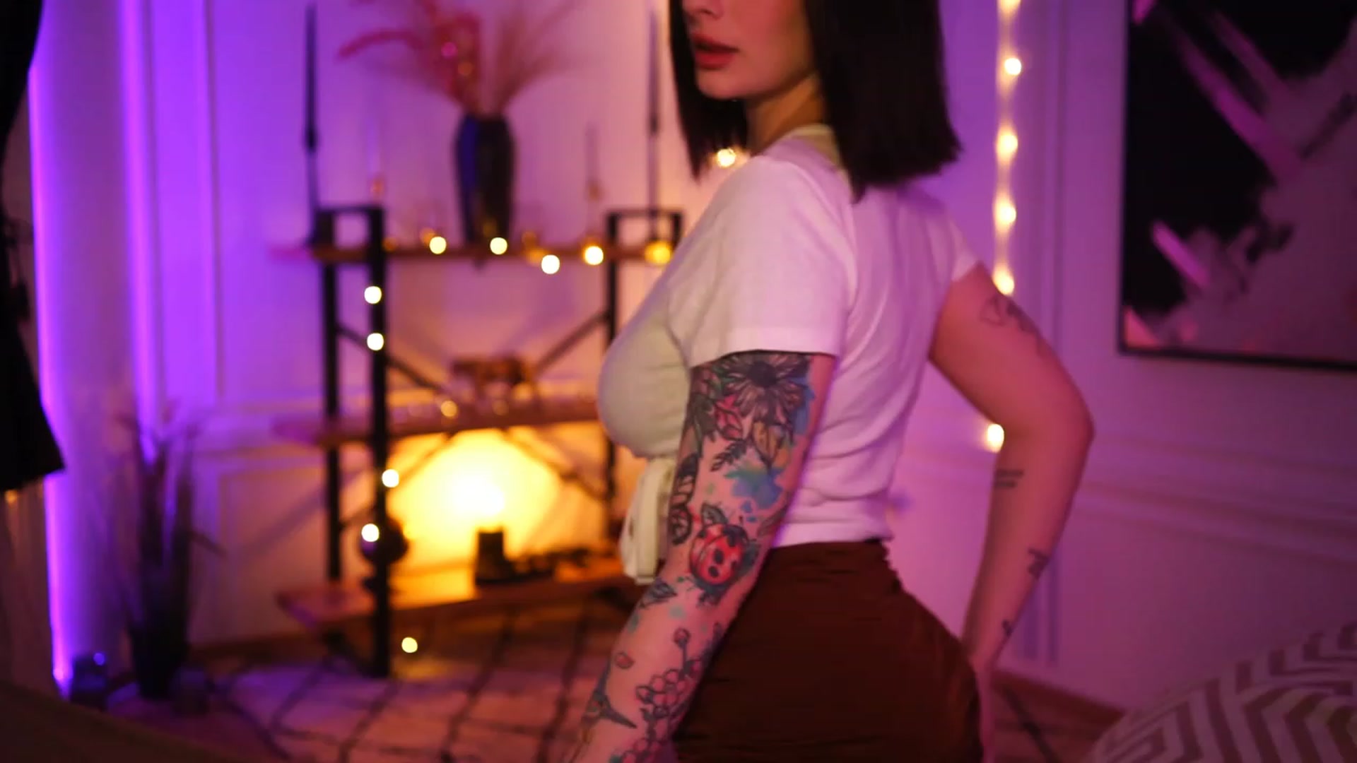 Gallery image thumbnail from lucynutty's myfreecams stream on, 03/15/2023, 17:56 image 9 of 20