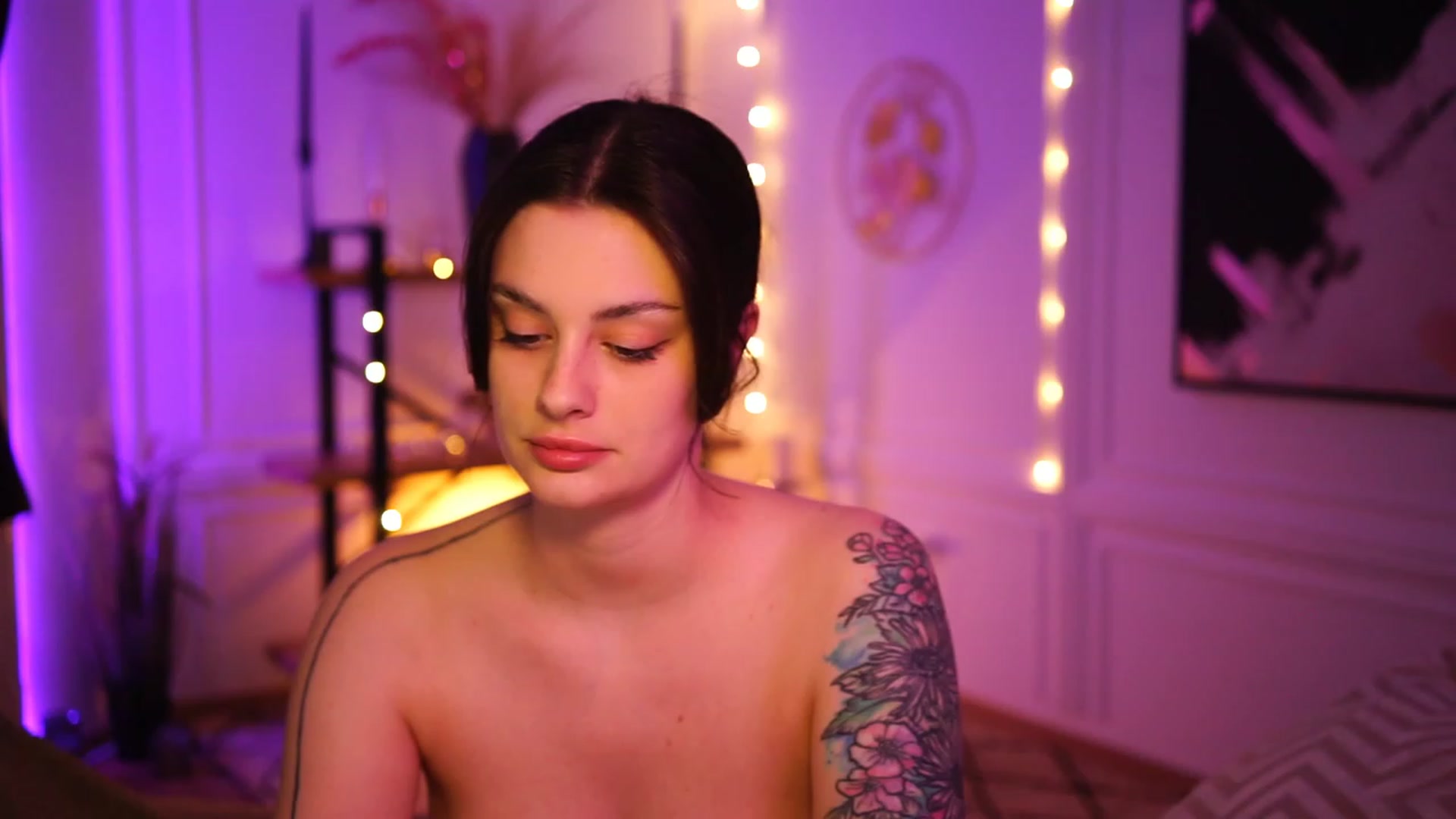 Gallery image thumbnail from lucynutty's myfreecams stream on, 03/16/2023, 13:36 image 19 of 20