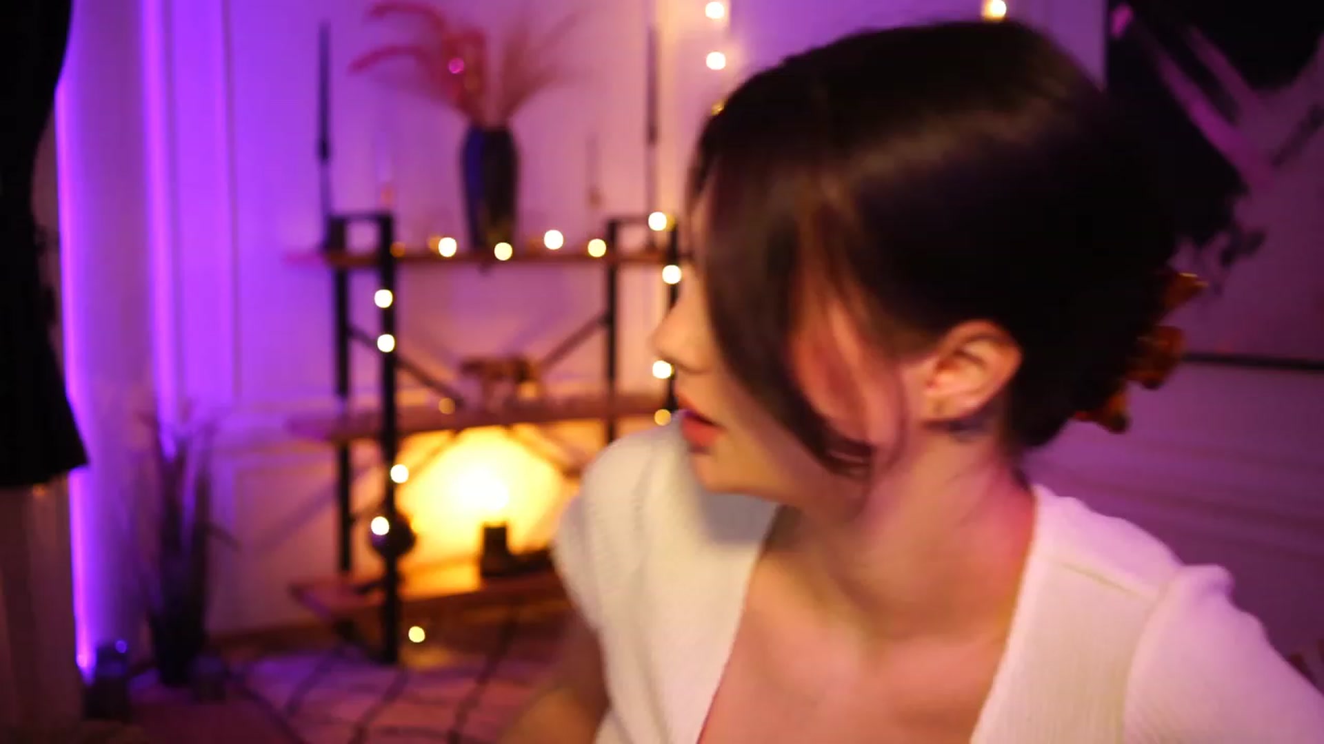 Gallery image thumbnail from lucynutty's myfreecams stream on, 03/18/2023, 14:28 image 17 of 20