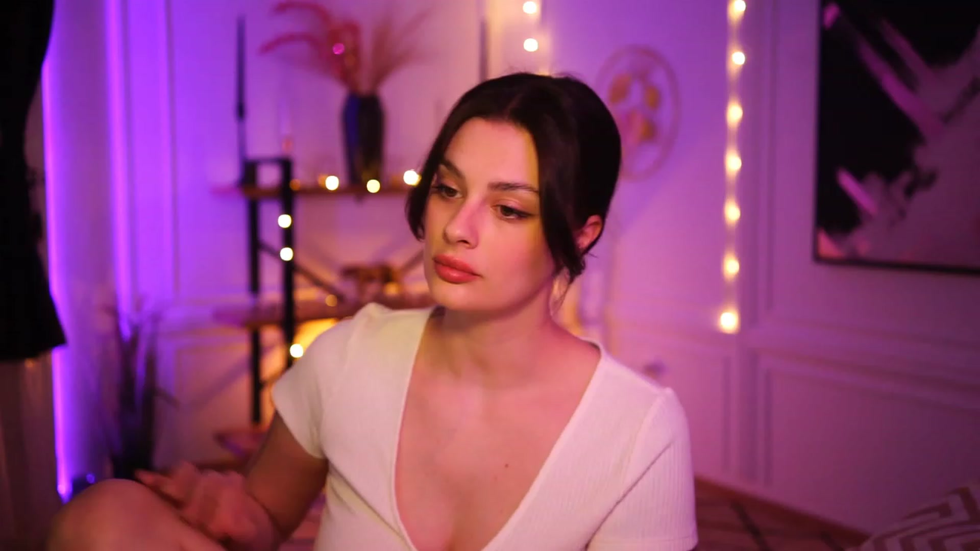 Gallery image thumbnail from lucynutty's myfreecams stream on, 03/18/2023, 14:28 image 5 of 20