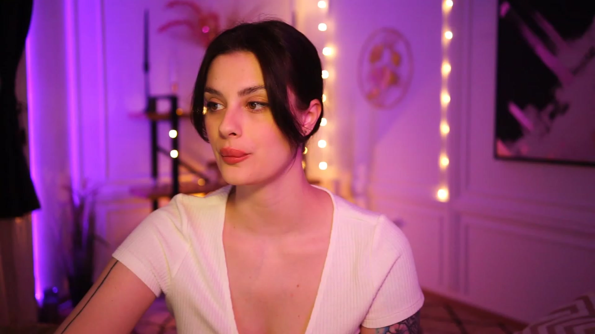 Gallery image thumbnail from lucynutty's myfreecams stream on, 03/18/2023, 14:28 image 4 of 20