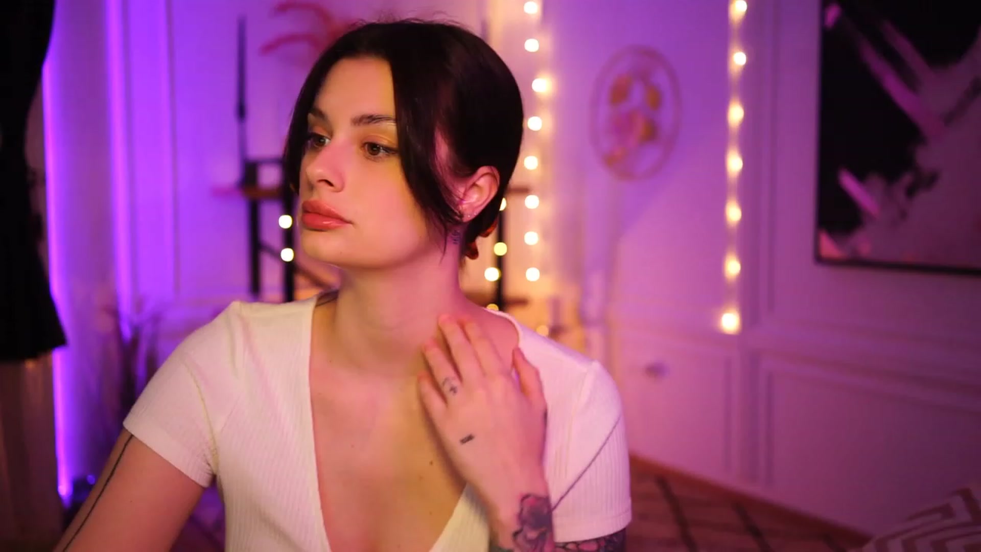 Gallery image thumbnail from lucynutty's myfreecams stream on, 03/18/2023, 14:28 image 6 of 20
