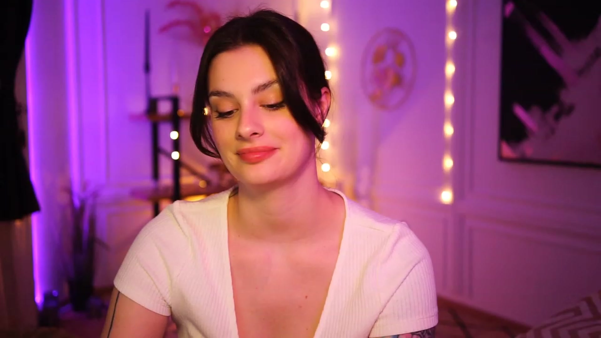 Gallery image thumbnail from lucynutty's myfreecams stream on, 03/18/2023, 14:53 image 19 of 20