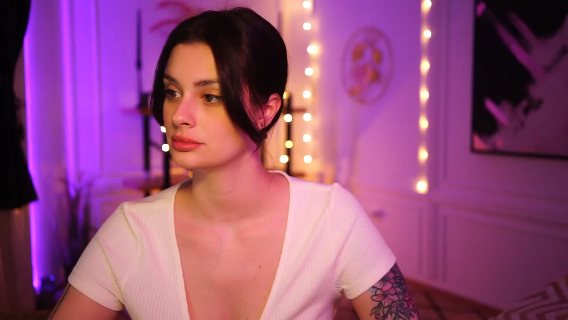 Gallery image thumbnail from lucynutty's myfreecams stream on, 03/18/2023, 16:28 image 1 of 20