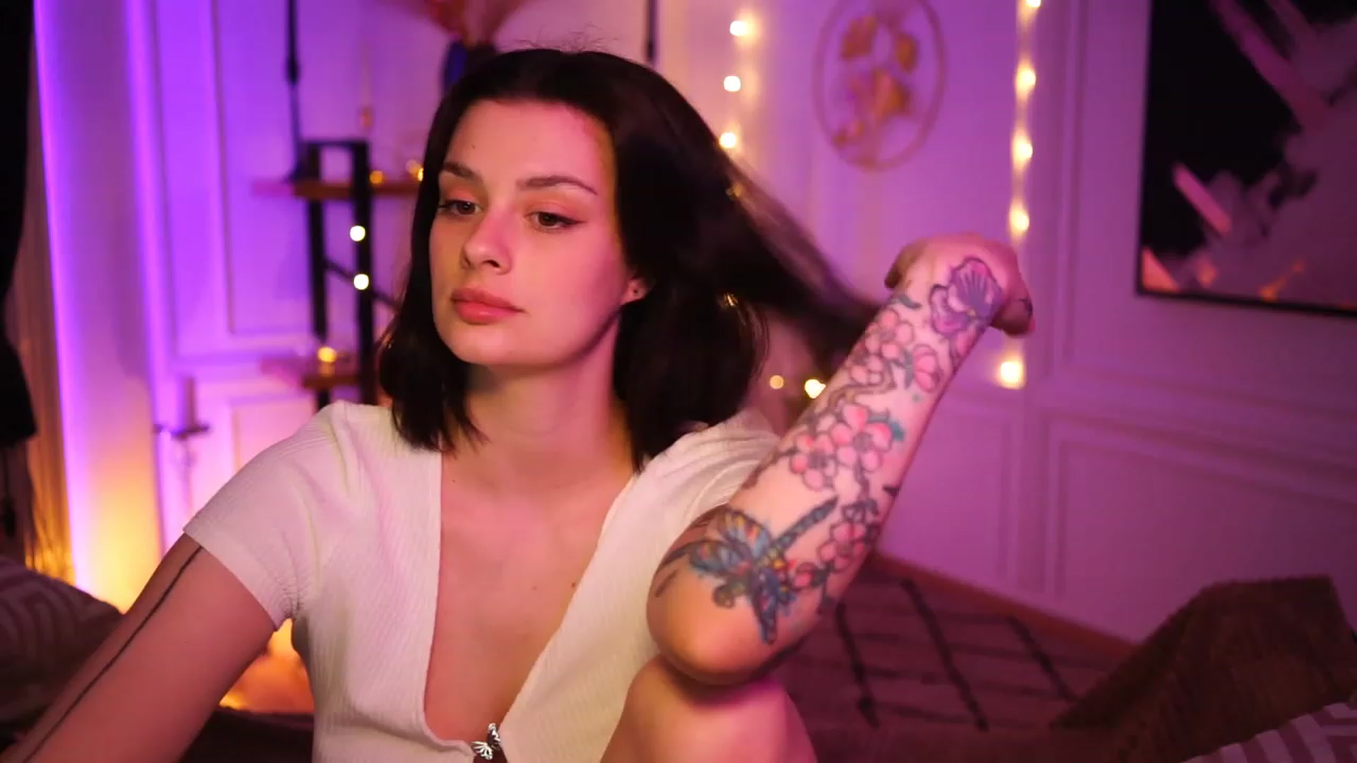 Gallery image thumbnail from lucynutty's myfreecams stream on, 03/24/2023, 13:17 image 7 of 20