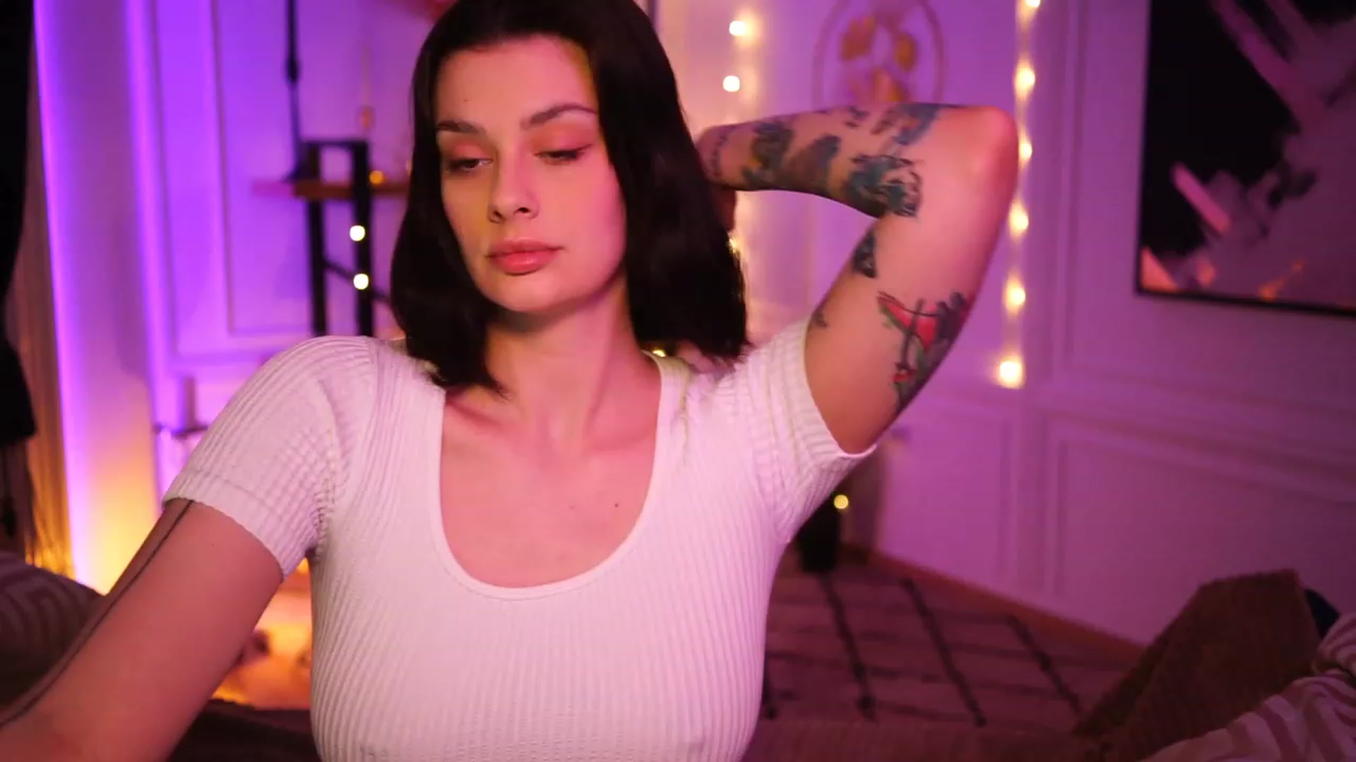 Gallery image thumbnail from lucynutty's myfreecams stream on, 03/24/2023, 13:17 image 15 of 20