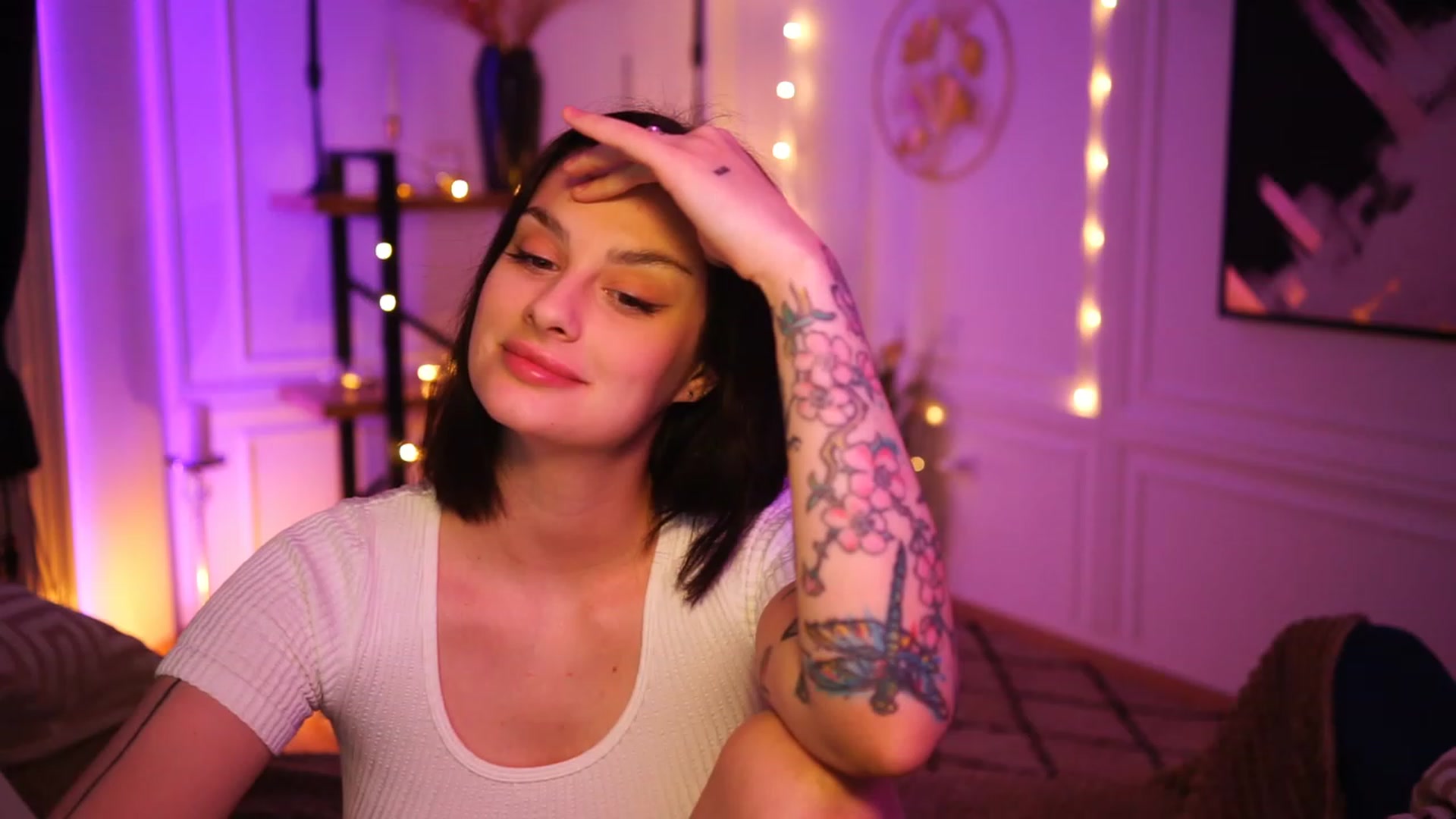 Gallery image thumbnail from lucynutty's myfreecams stream on, 03/24/2023, 15:43 image 5 of 20