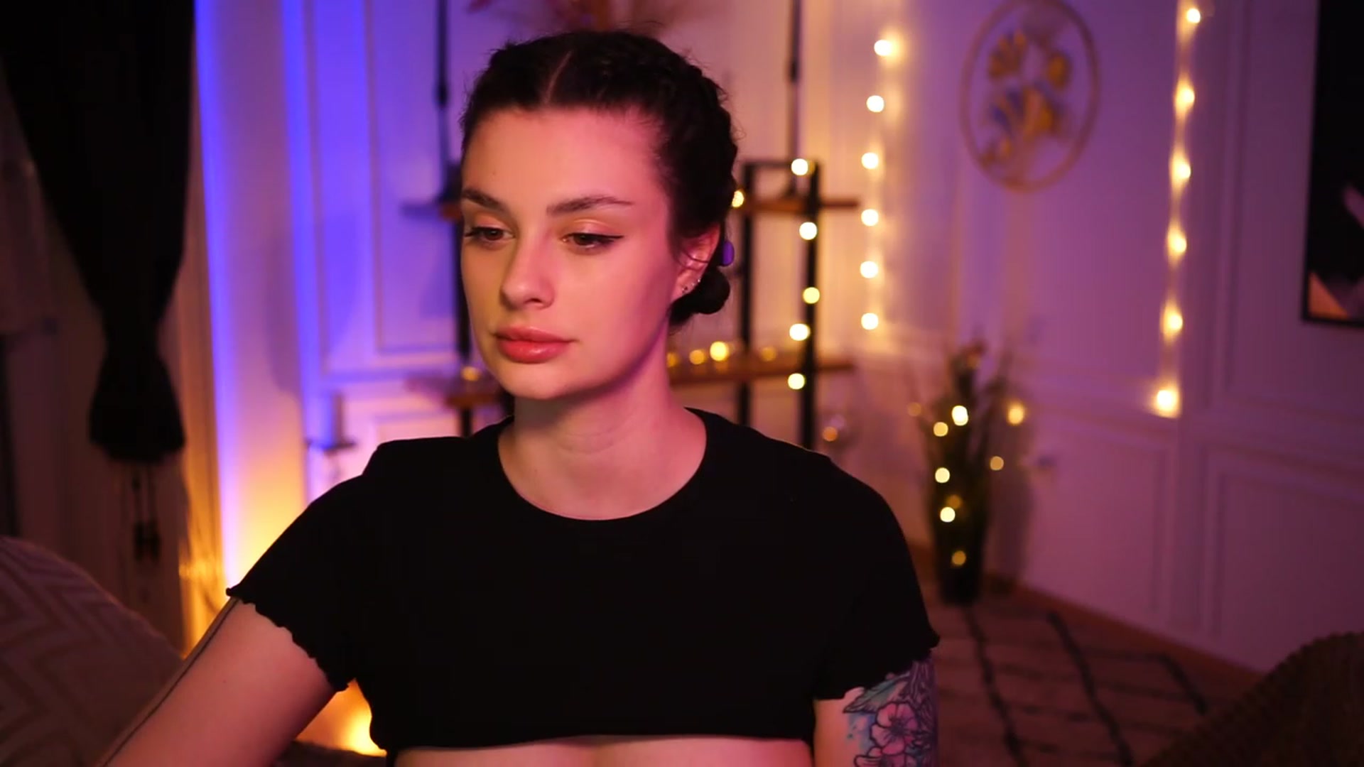 Gallery image thumbnail from lucynutty's myfreecams stream on, 03/25/2023, 18:09 image 11 of 20