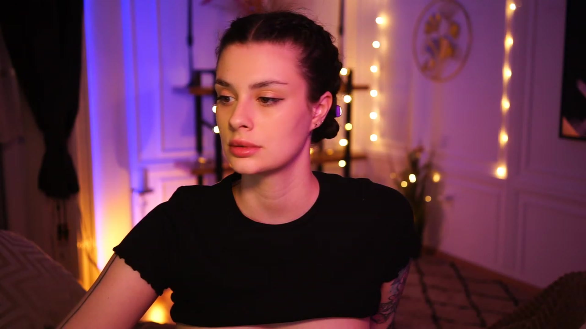 Gallery image thumbnail from lucynutty's myfreecams stream on, 03/25/2023, 18:09 image 19 of 20