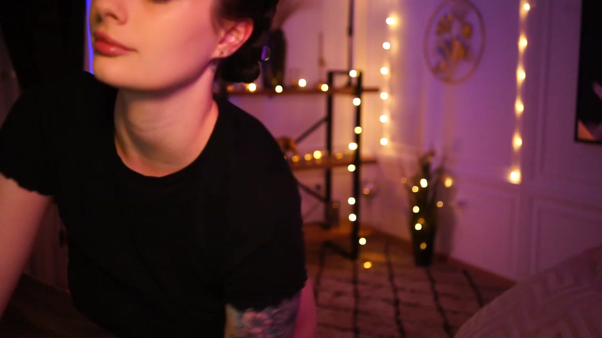Gallery image thumbnail from lucynutty's myfreecams stream on, 03/25/2023, 18:09 image 2 of 20