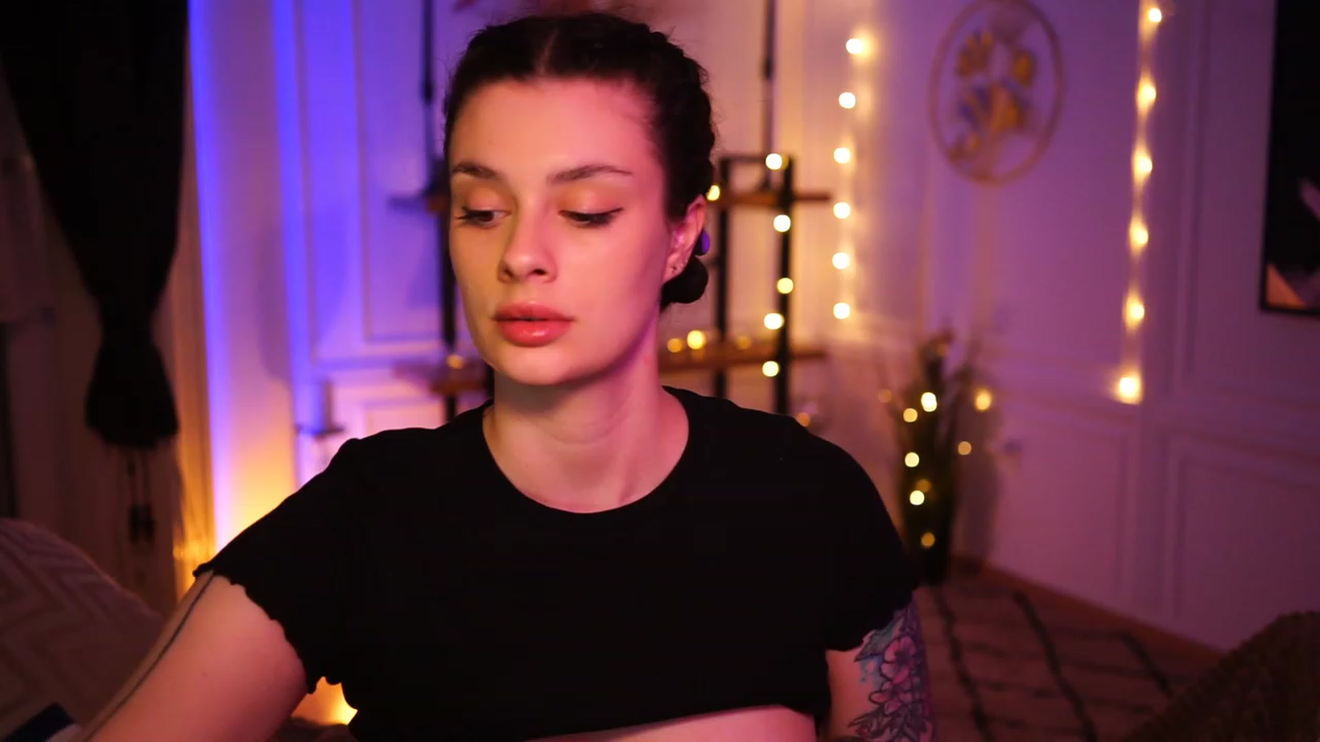 Gallery image thumbnail from lucynutty's myfreecams stream on, 03/25/2023, 19:06 image 5 of 20
