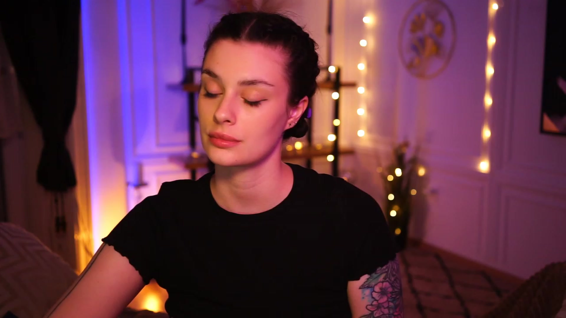 Gallery image thumbnail from lucynutty's myfreecams stream on, 03/25/2023, 19:06 image 17 of 20