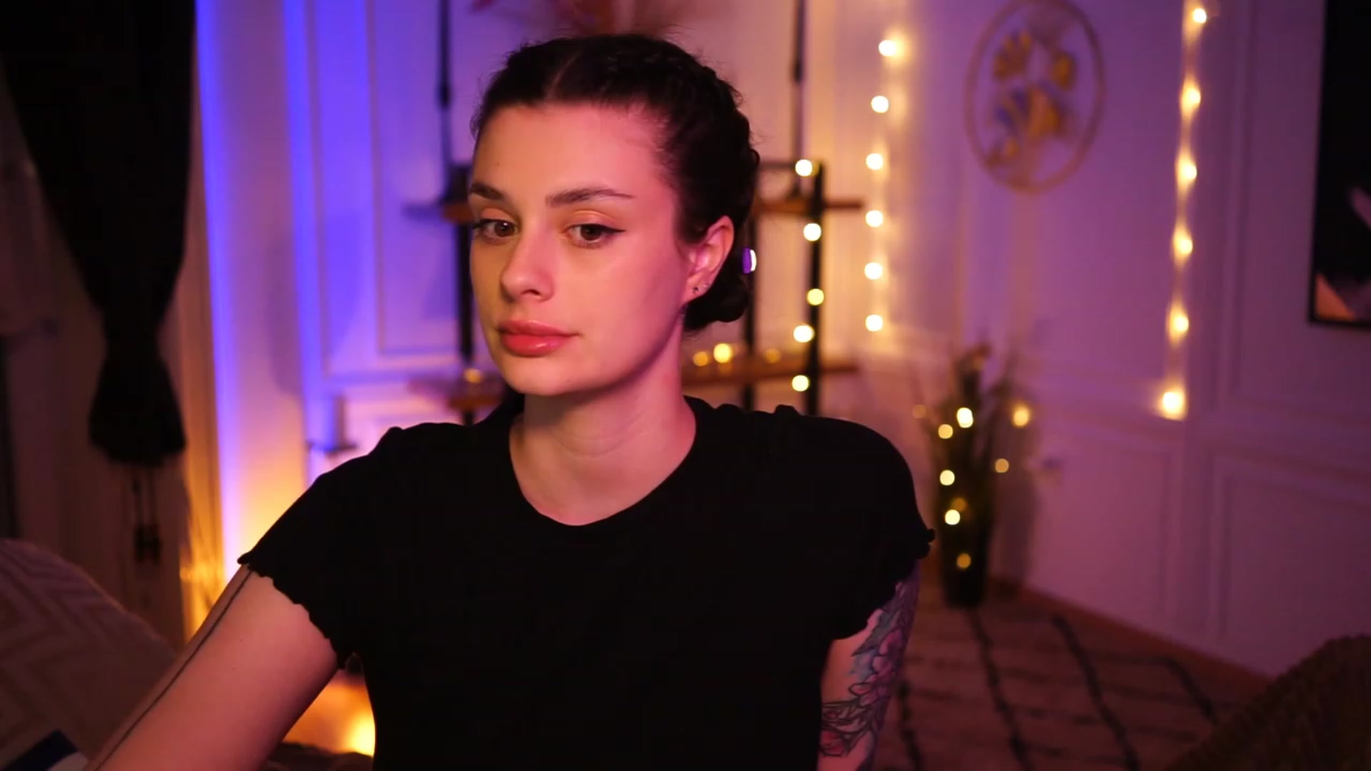 Gallery image thumbnail from lucynutty's myfreecams stream on, 03/25/2023, 19:06 image 3 of 20