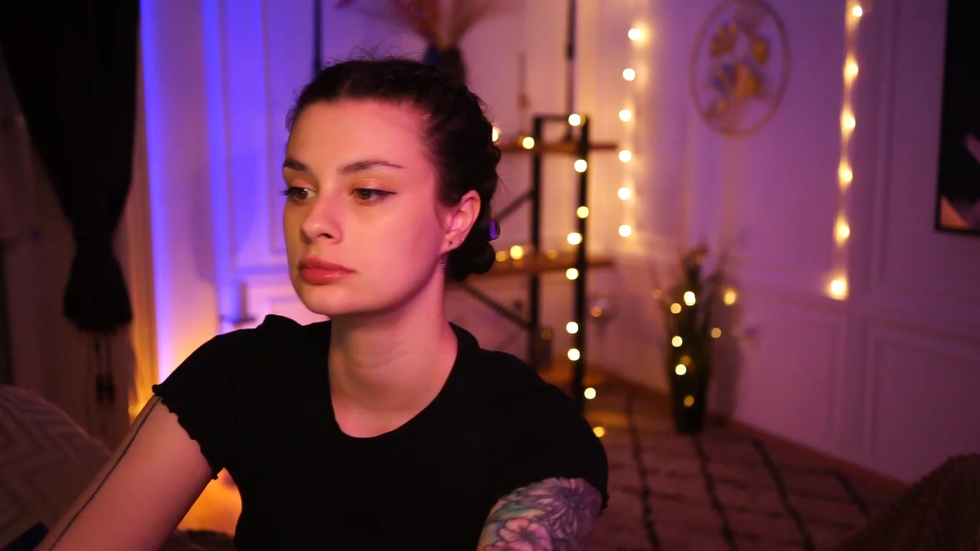 Gallery image thumbnail from lucynutty's myfreecams stream on, 03/25/2023, 19:06 image 11 of 20