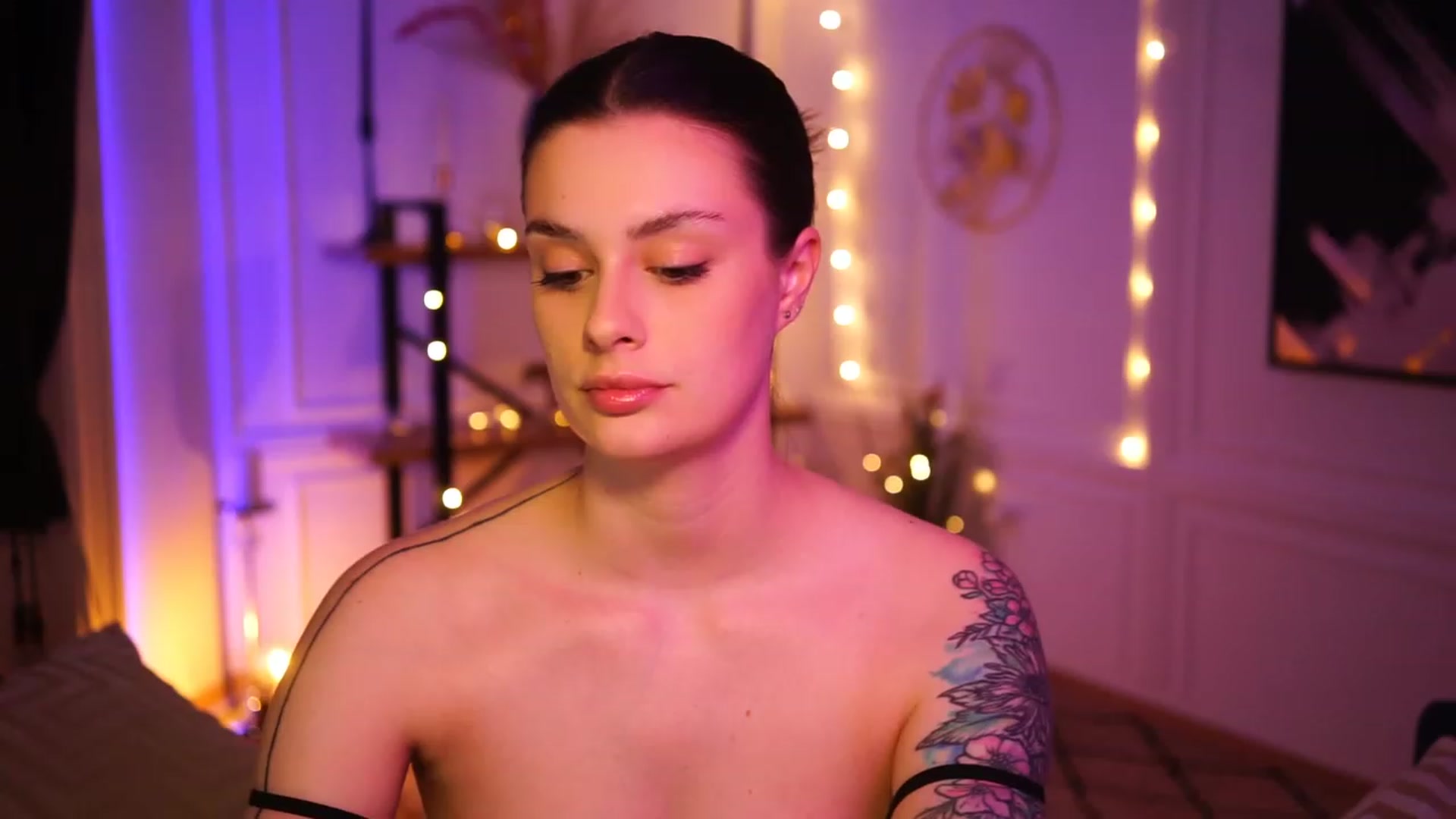 Gallery image thumbnail from lucynutty's myfreecams stream on, 03/28/2023, 17:08 image 4 of 20