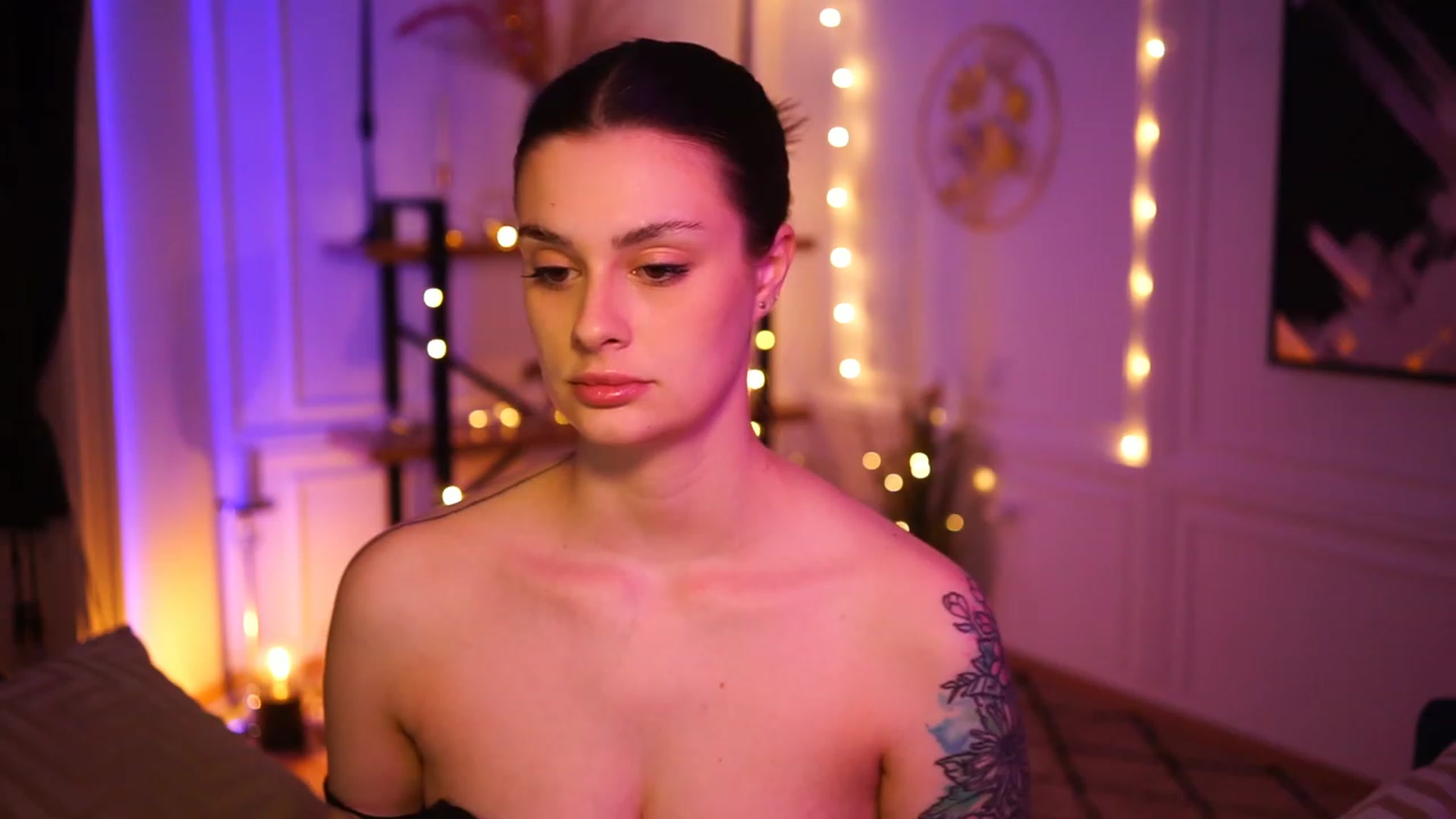 Gallery image thumbnail from lucynutty's myfreecams stream on, 03/28/2023, 17:08 image 14 of 20