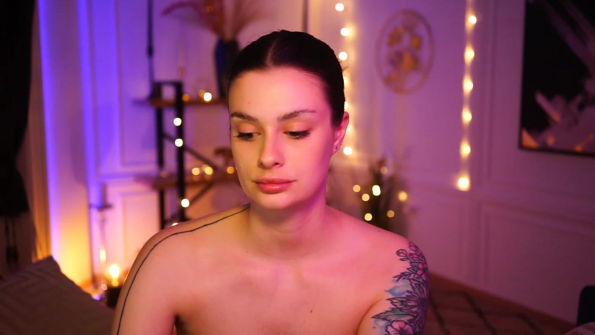 Gallery image thumbnail from lucynutty's myfreecams stream on, 03/28/2023, 17:24 image 1 of 20
