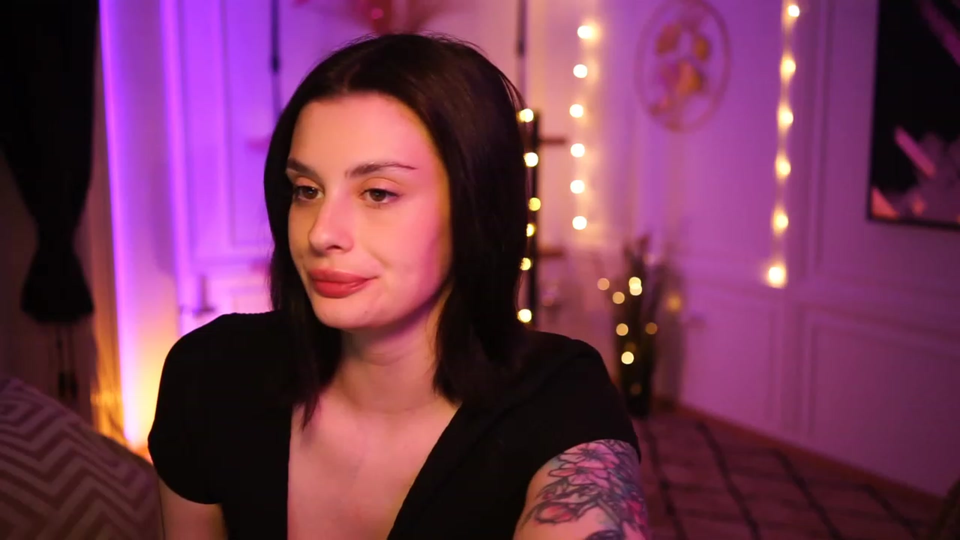 Gallery image thumbnail from lucynutty's myfreecams stream on, 04/02/2023, 15:24 image 20 of 20