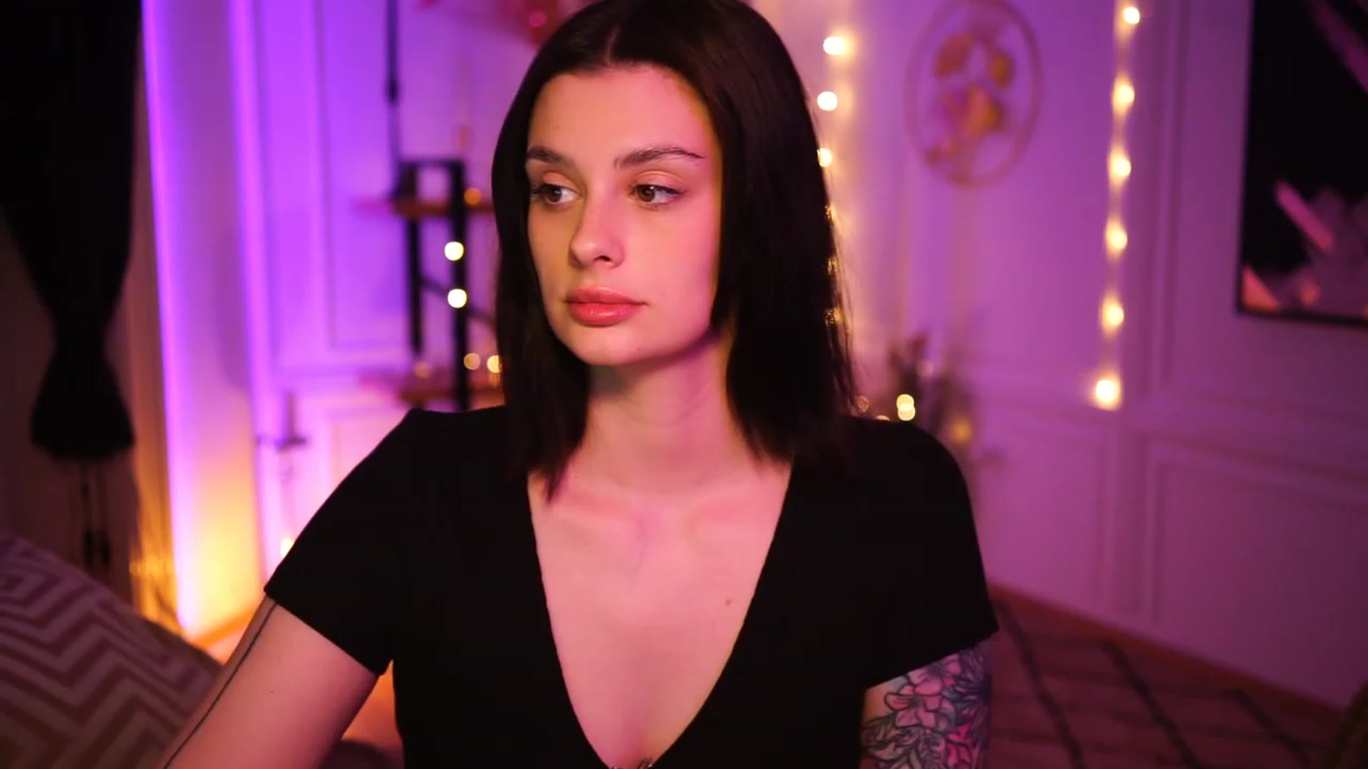Gallery image thumbnail from lucynutty's myfreecams stream on, 04/02/2023, 15:24 image 14 of 20