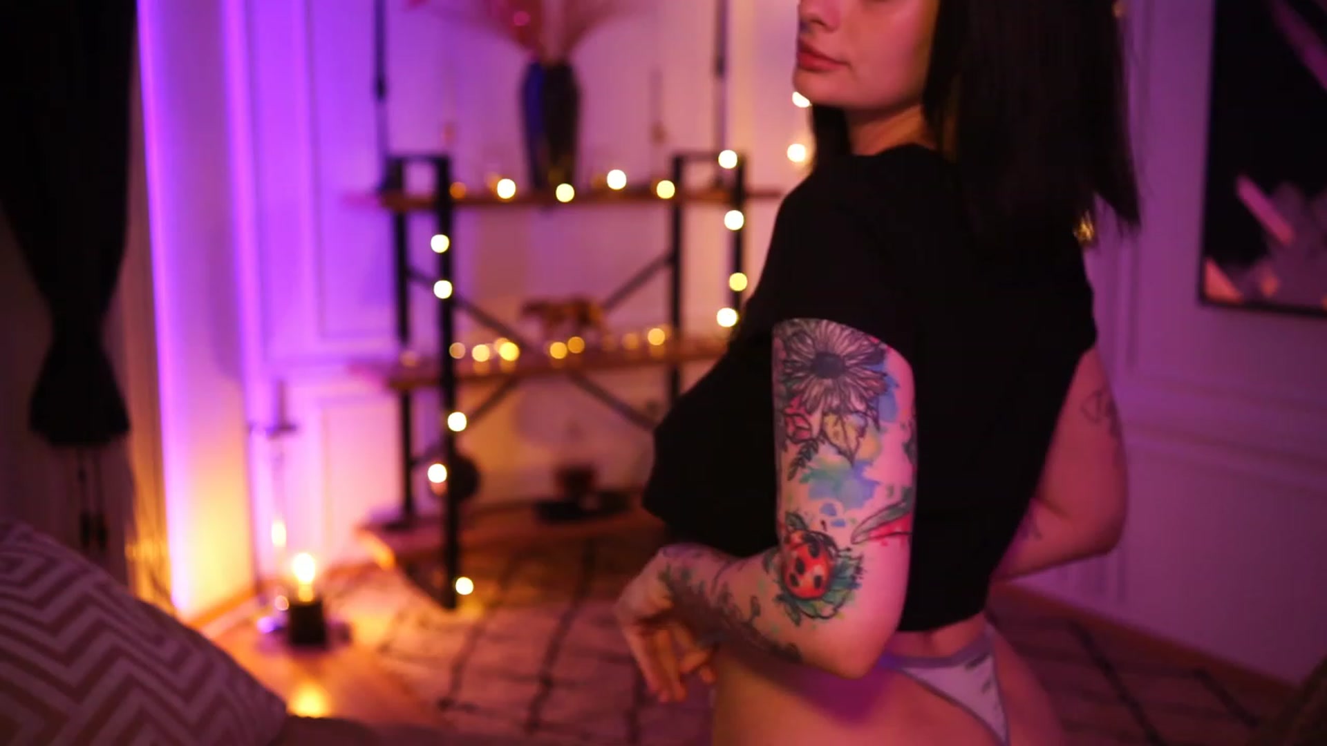 Gallery image thumbnail from lucynutty's myfreecams stream on, 04/02/2023, 15:24 image 13 of 20