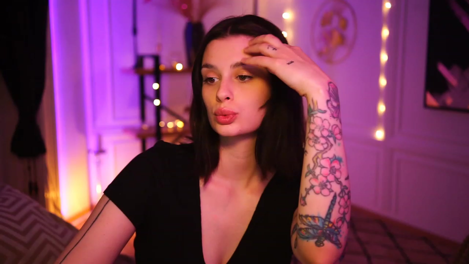 Gallery image thumbnail from lucynutty's myfreecams stream on, 04/02/2023, 15:24 image 18 of 20