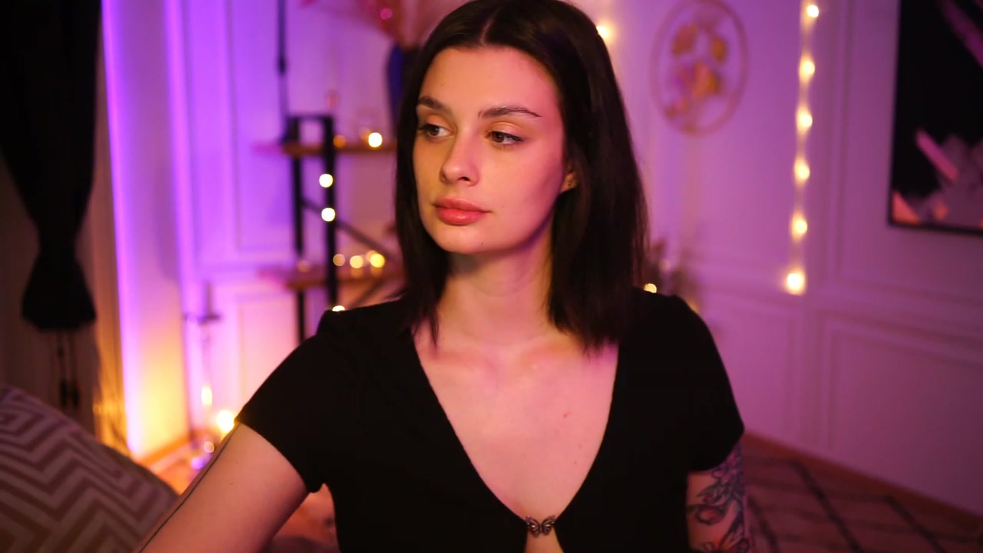 Gallery image thumbnail from lucynutty's myfreecams stream on, 04/02/2023, 16:44 image 14 of 20