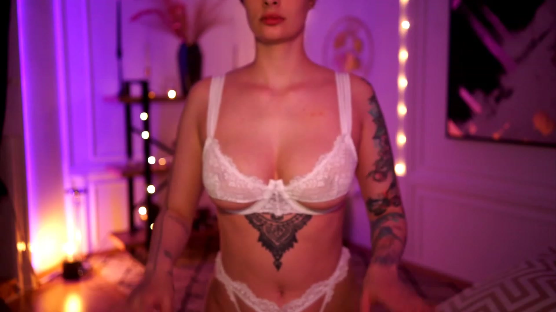 Gallery image thumbnail from lucynutty's myfreecams stream on, 04/13/2023, 09:46 image 12 of 20