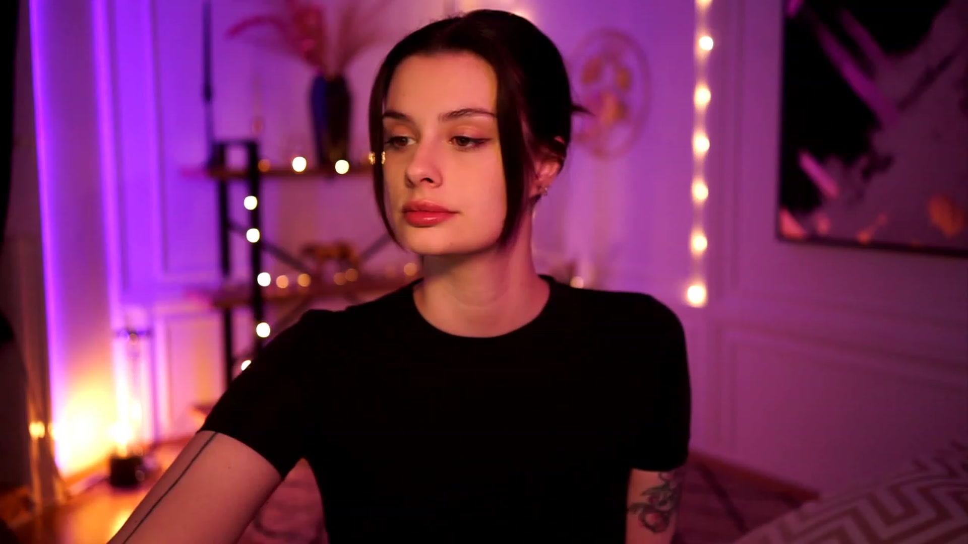 Gallery image thumbnail from lucynutty's myfreecams stream on, 04/13/2023, 11:35 image 17 of 20