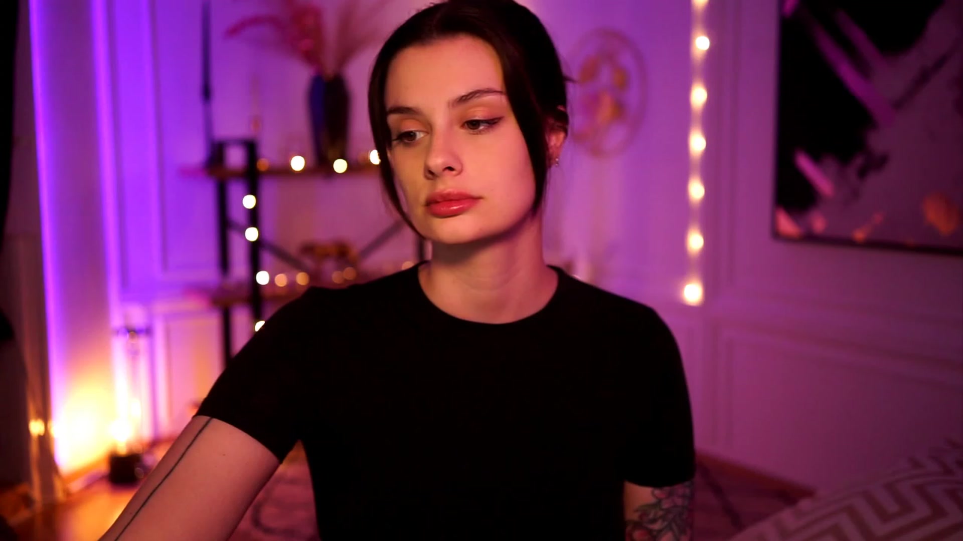 Gallery image thumbnail from lucynutty's myfreecams stream on, 04/13/2023, 11:35 image 18 of 20