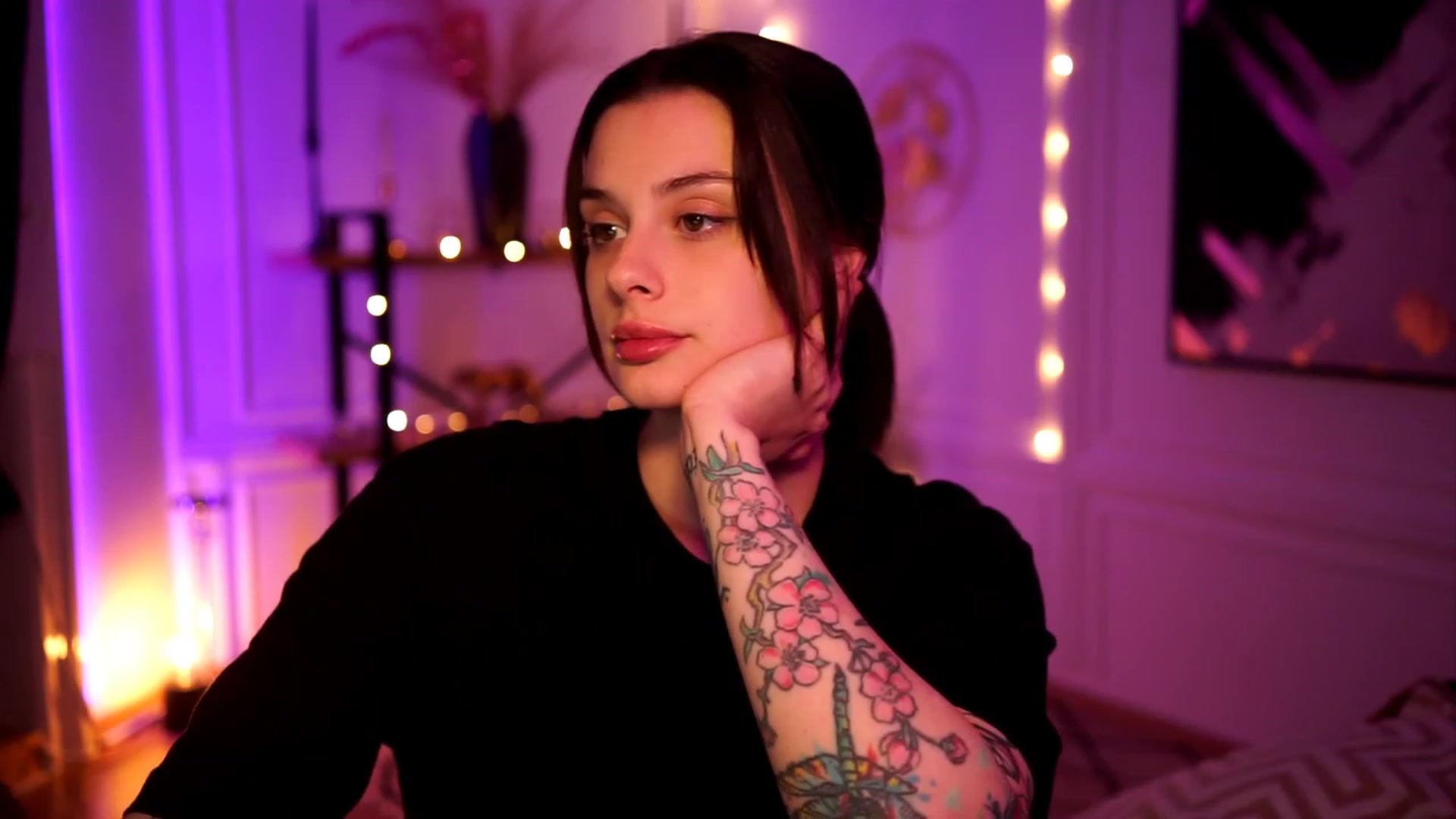 Gallery image thumbnail from lucynutty's myfreecams stream on, 04/13/2023, 13:44 image 20 of 20