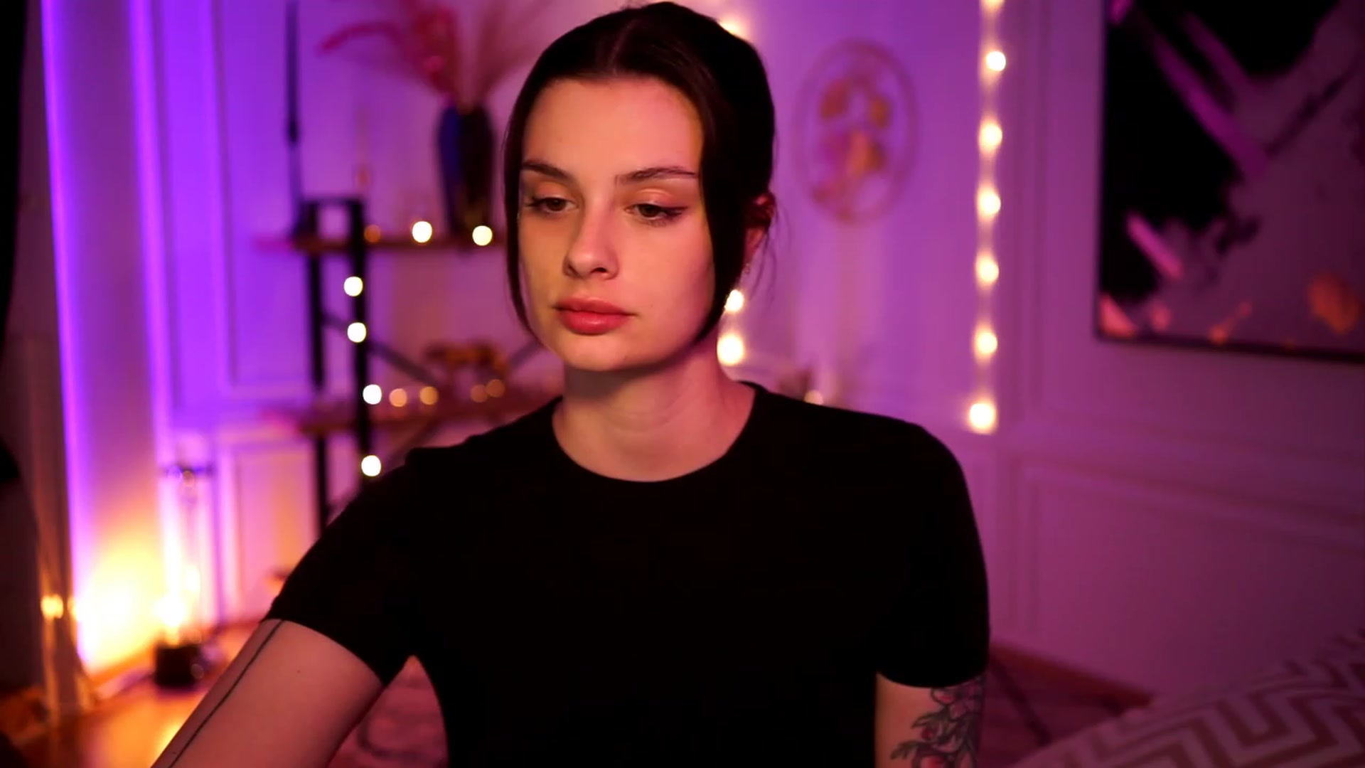 Gallery image thumbnail from lucynutty's myfreecams stream on, 04/13/2023, 13:44 image 9 of 20