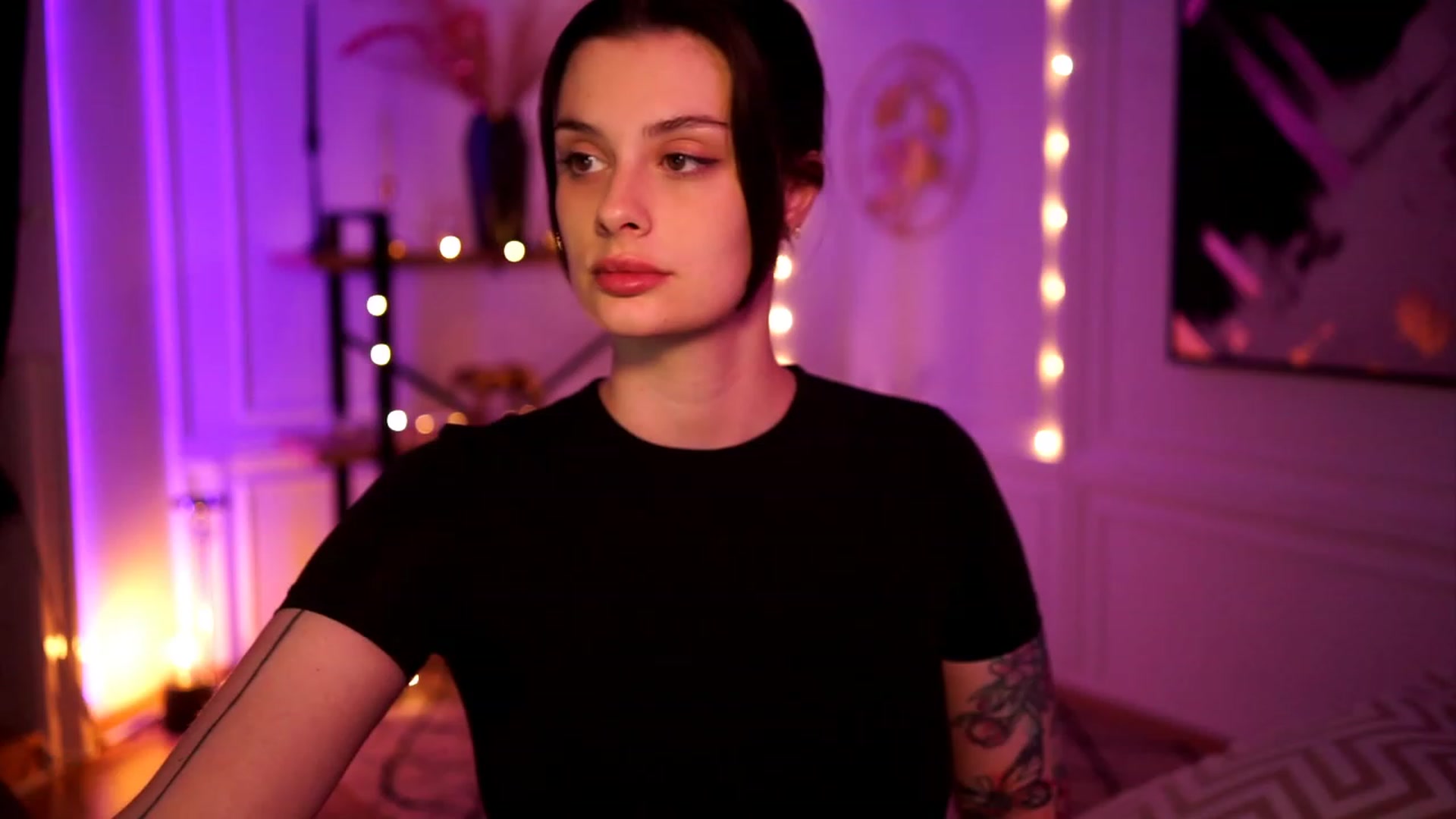 Gallery image thumbnail from lucynutty's myfreecams stream on, 04/13/2023, 13:44 image 4 of 20