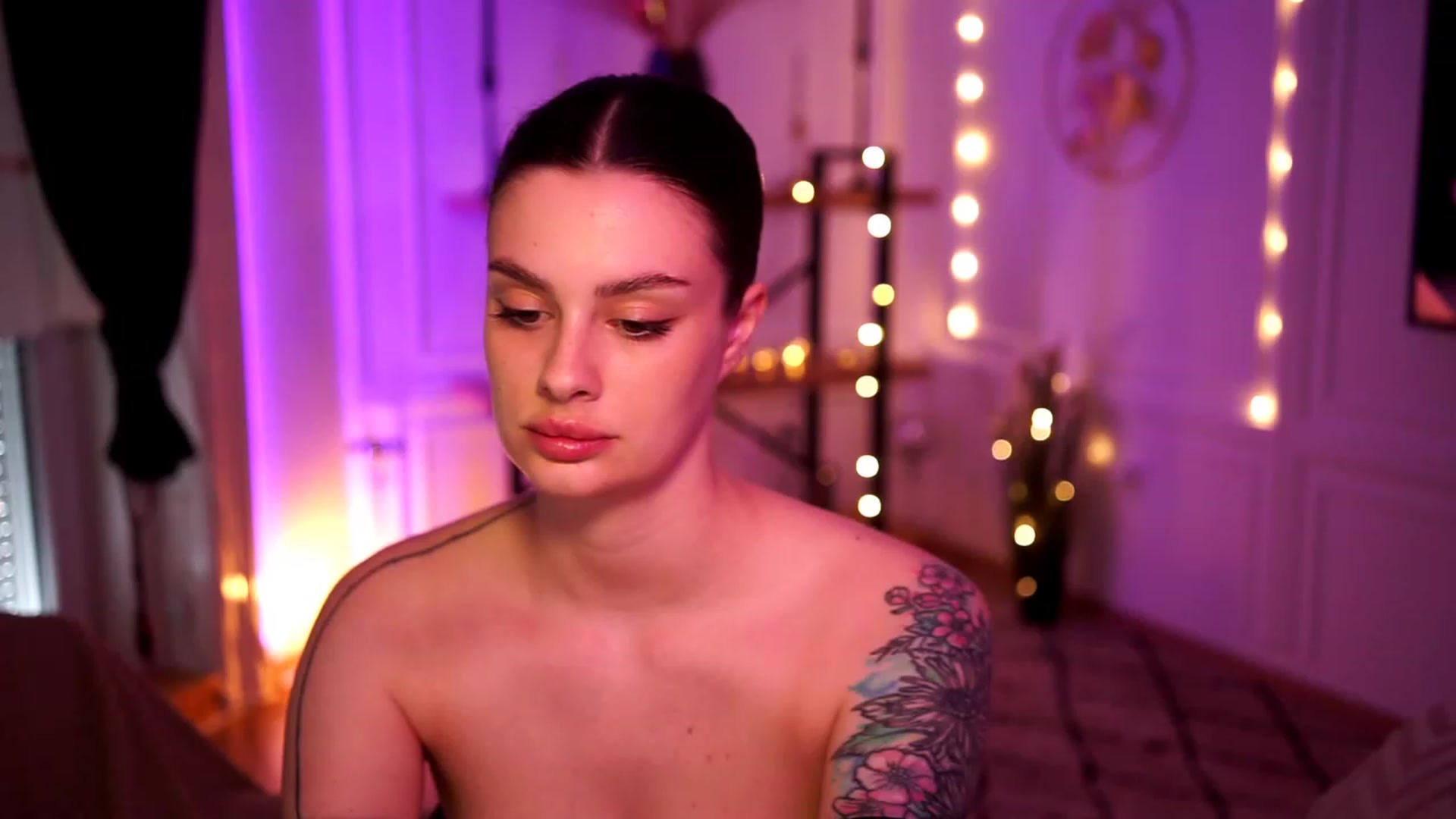 Gallery image thumbnail from lucynutty's myfreecams stream on, 04/16/2023, 10:09 image 20 of 20