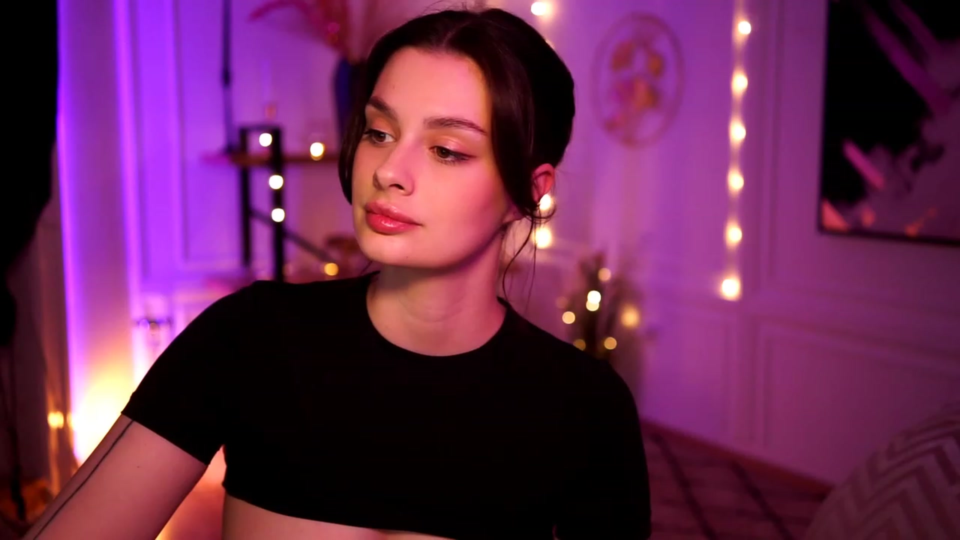 Gallery image thumbnail from lucynutty's myfreecams stream on, 04/17/2023, 17:54 image 11 of 20