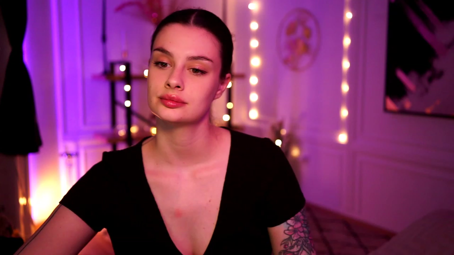 Gallery image thumbnail from lucynutty's myfreecams stream on, 04/18/2023, 17:01 image 11 of 20