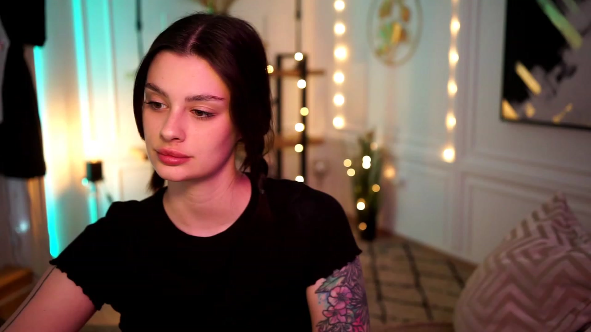 Gallery image thumbnail from lucynutty's myfreecams stream on, 04/23/2023, 11:56 image 4 of 20