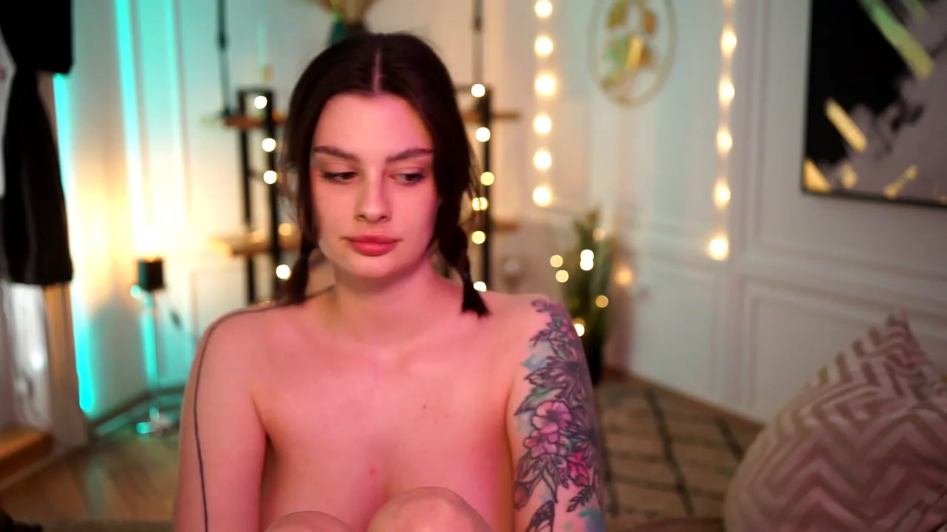 Gallery image thumbnail from lucynutty's myfreecams stream on, 04/23/2023, 11:56 image 14 of 20