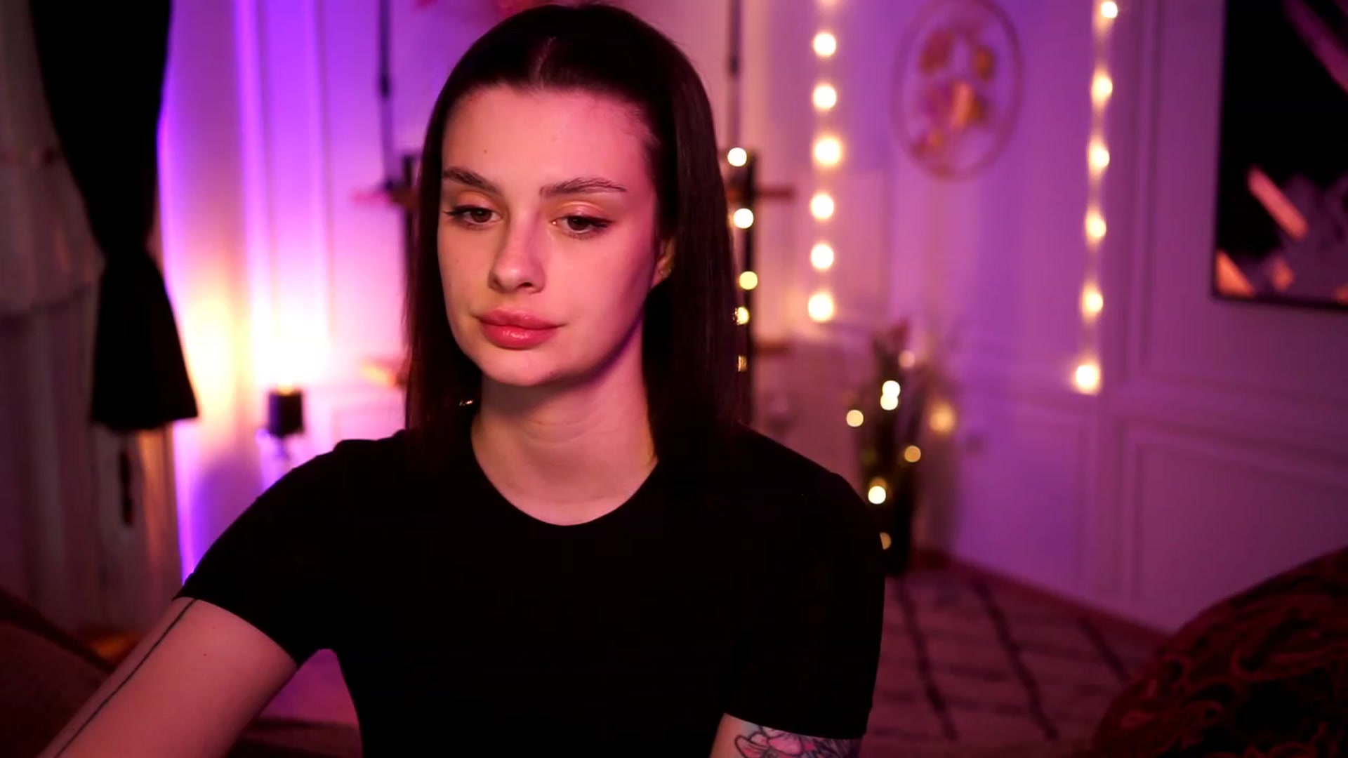 Gallery image thumbnail from lucynutty's myfreecams stream on, 04/25/2023, 17:04 image 20 of 20