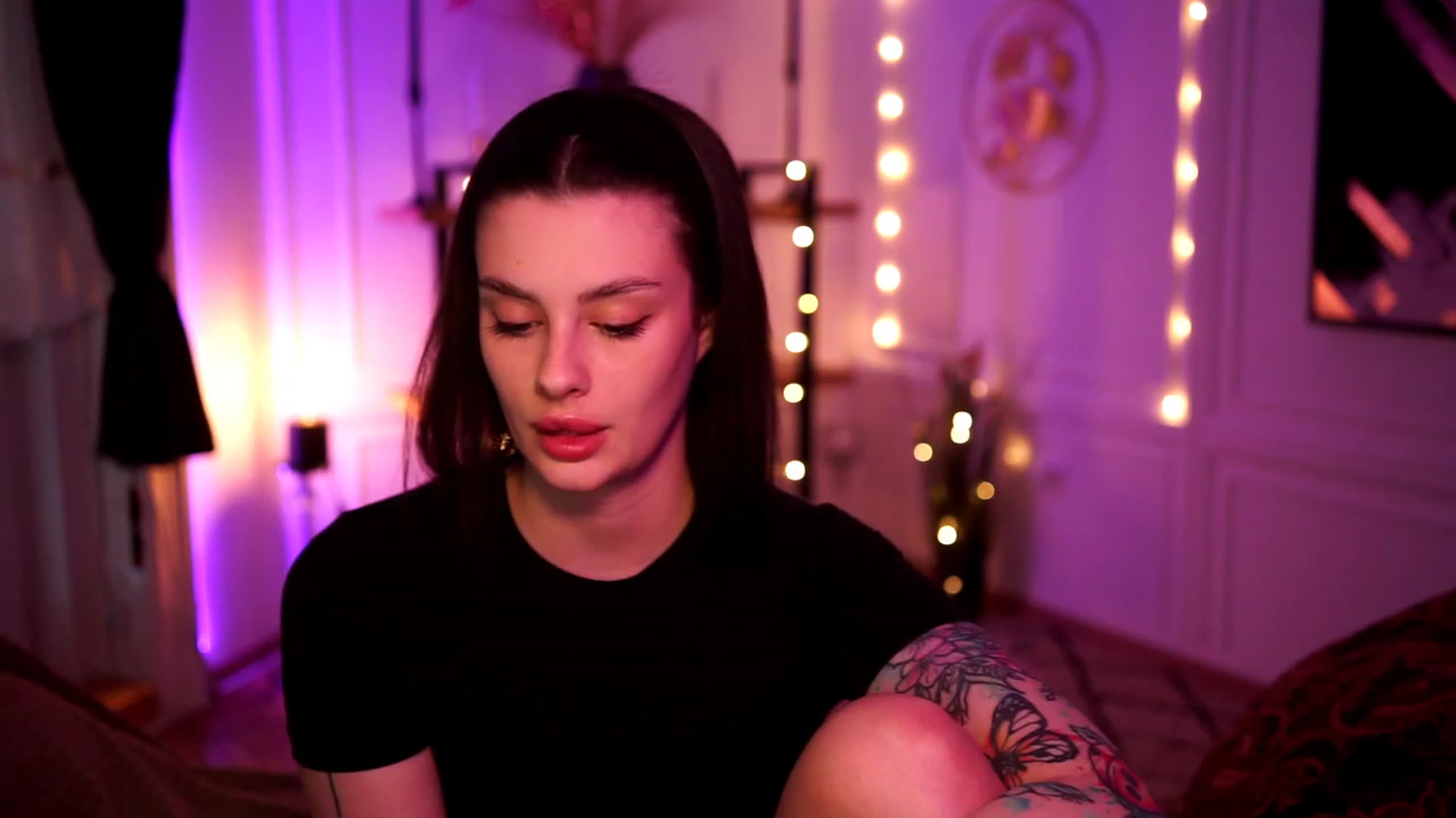 Gallery image thumbnail from lucynutty's myfreecams stream on, 04/25/2023, 17:04 image 2 of 20