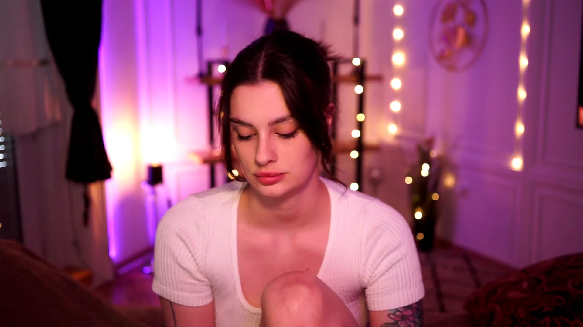 Gallery image thumbnail from lucynutty's myfreecams stream on, 04/28/2023, 10:18 image 19 of 20