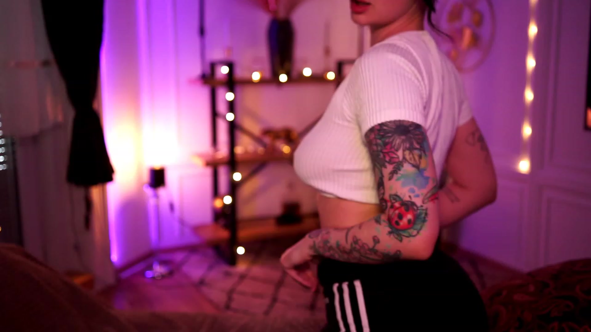 Gallery image thumbnail from lucynutty's myfreecams stream on, 04/28/2023, 13:14 image 3 of 20