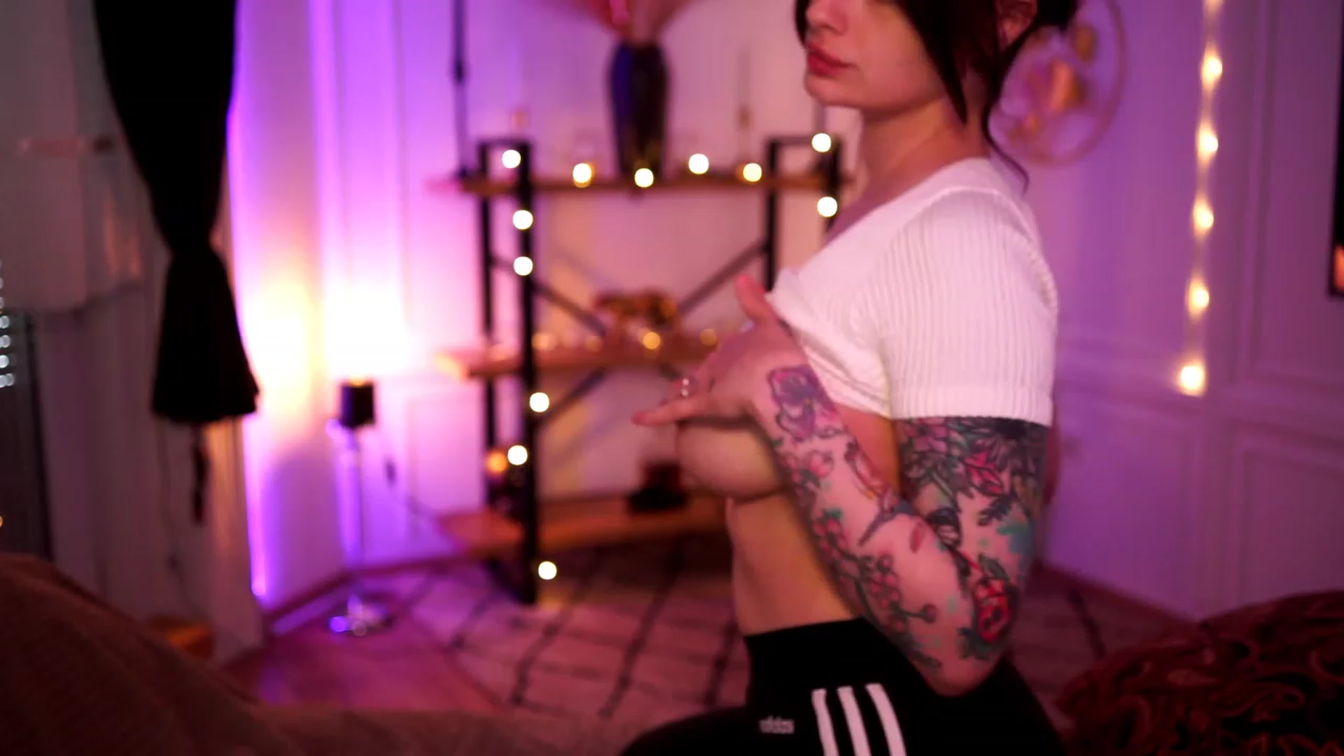 Gallery image thumbnail from lucynutty's myfreecams stream on, 04/28/2023, 13:14 image 6 of 20