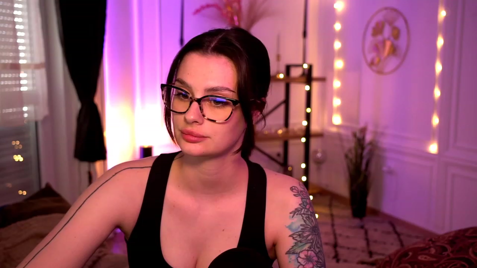 Gallery image thumbnail from lucynutty's myfreecams stream on, 04/30/2023, 13:56 image 14 of 20