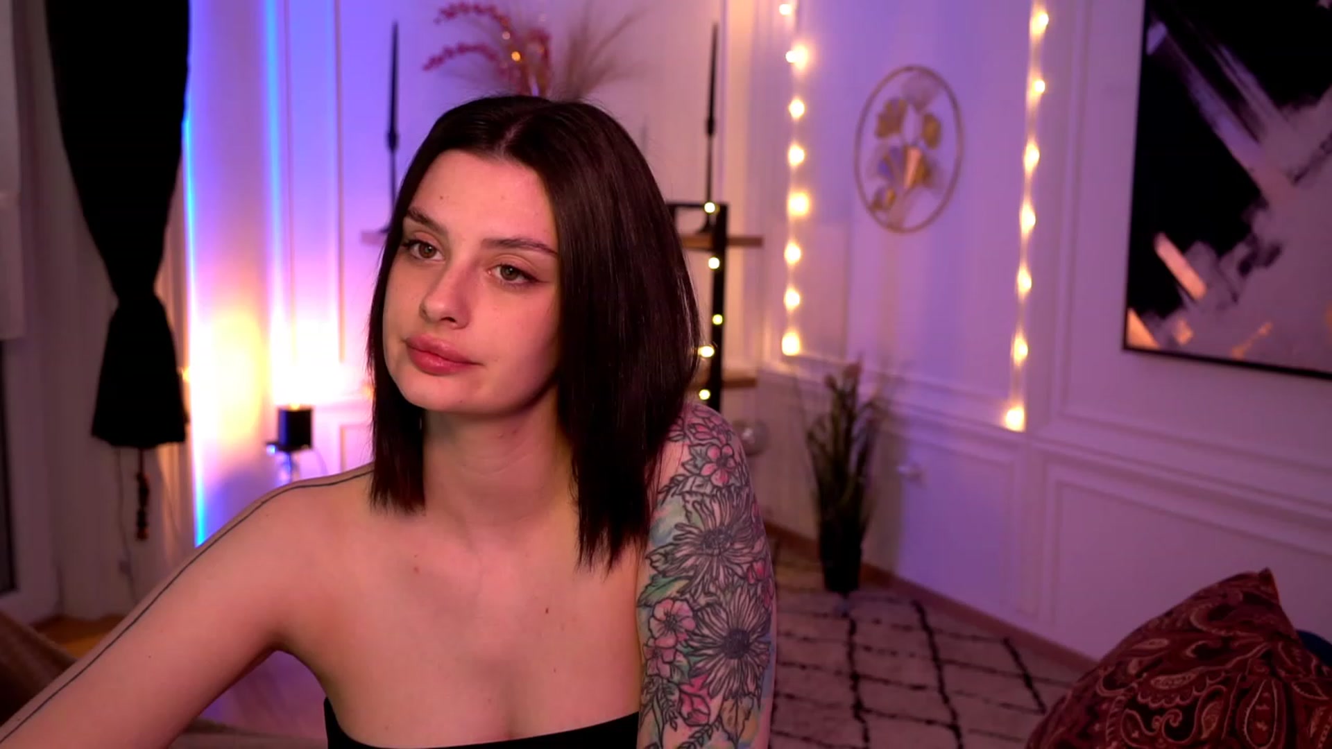 Gallery image thumbnail from lucynutty's myfreecams stream on, 05/02/2023, 11:27 image 8 of 20