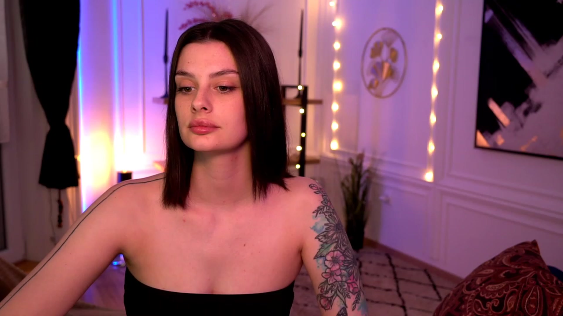 Gallery image thumbnail from lucynutty's myfreecams stream on, 05/02/2023, 11:27 image 14 of 20