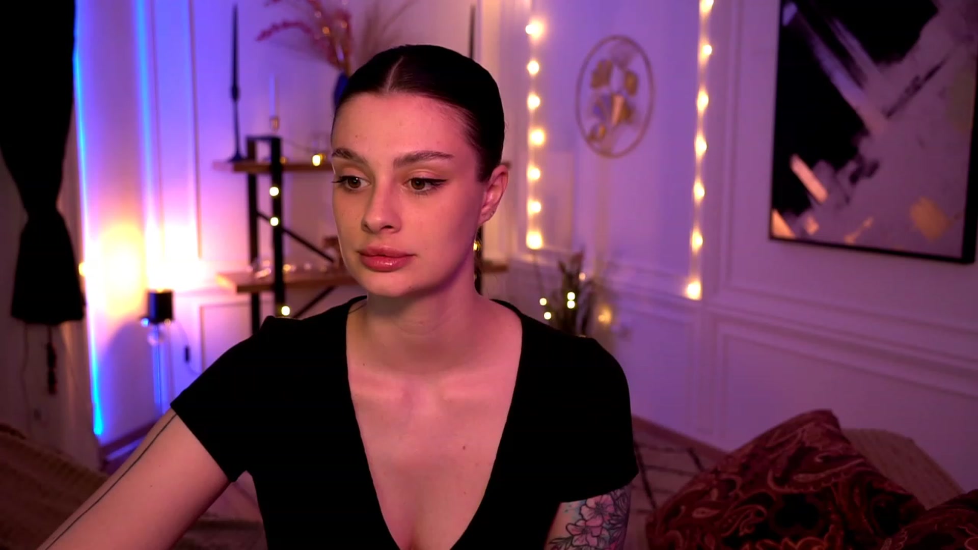 Gallery image thumbnail from lucynutty's myfreecams stream on, 05/04/2023, 10:07 image 9 of 20
