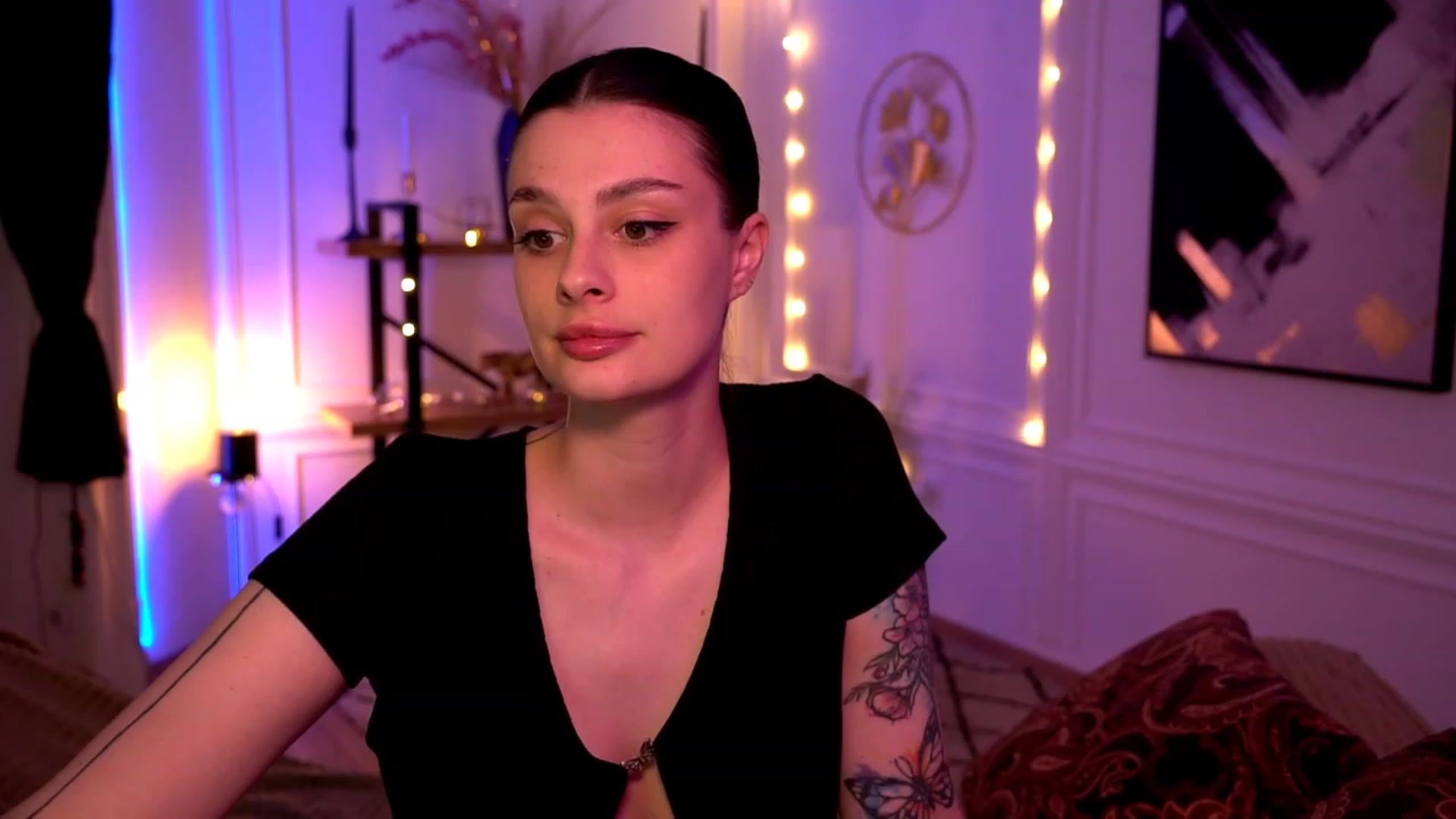 Gallery image thumbnail from lucynutty's myfreecams stream on, 05/04/2023, 10:07 image 16 of 20