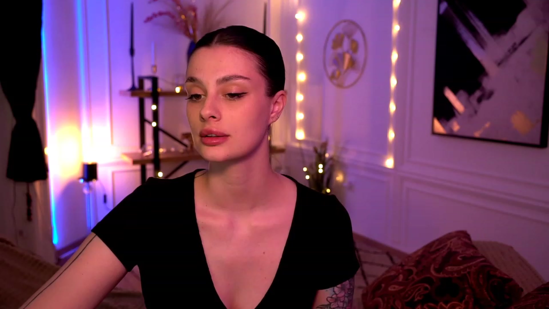 Gallery image thumbnail from lucynutty's myfreecams stream on, 05/04/2023, 11:42 image 3 of 20